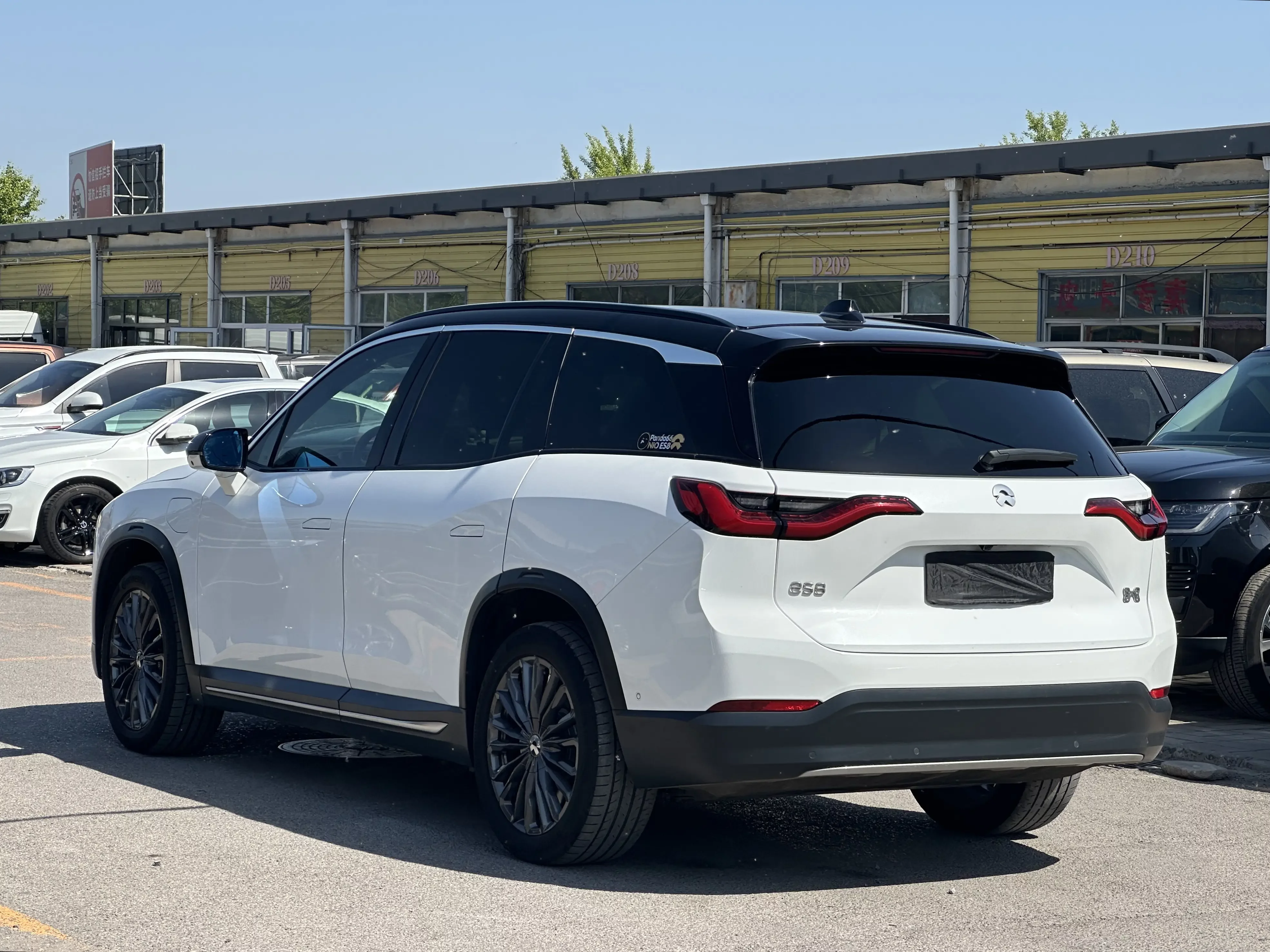 NIO ES8