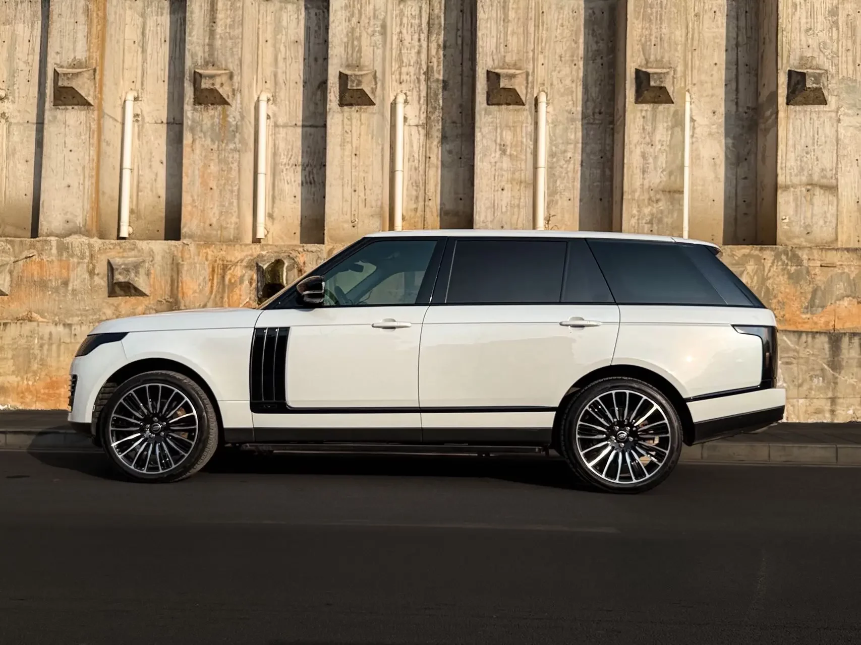 Land Rover range rover
