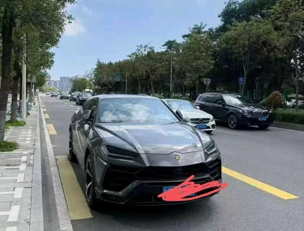 Lamborghini Urus
