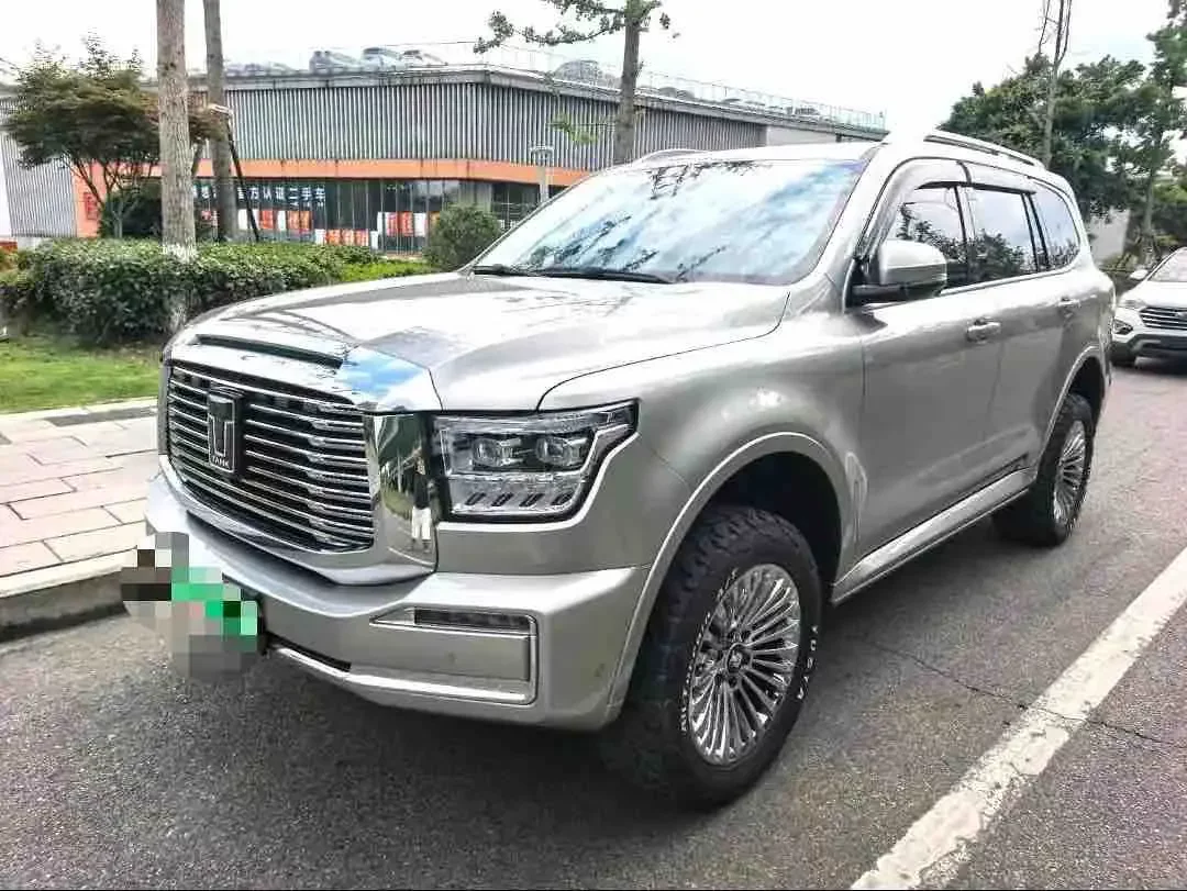 Tank 500 Hi4-T