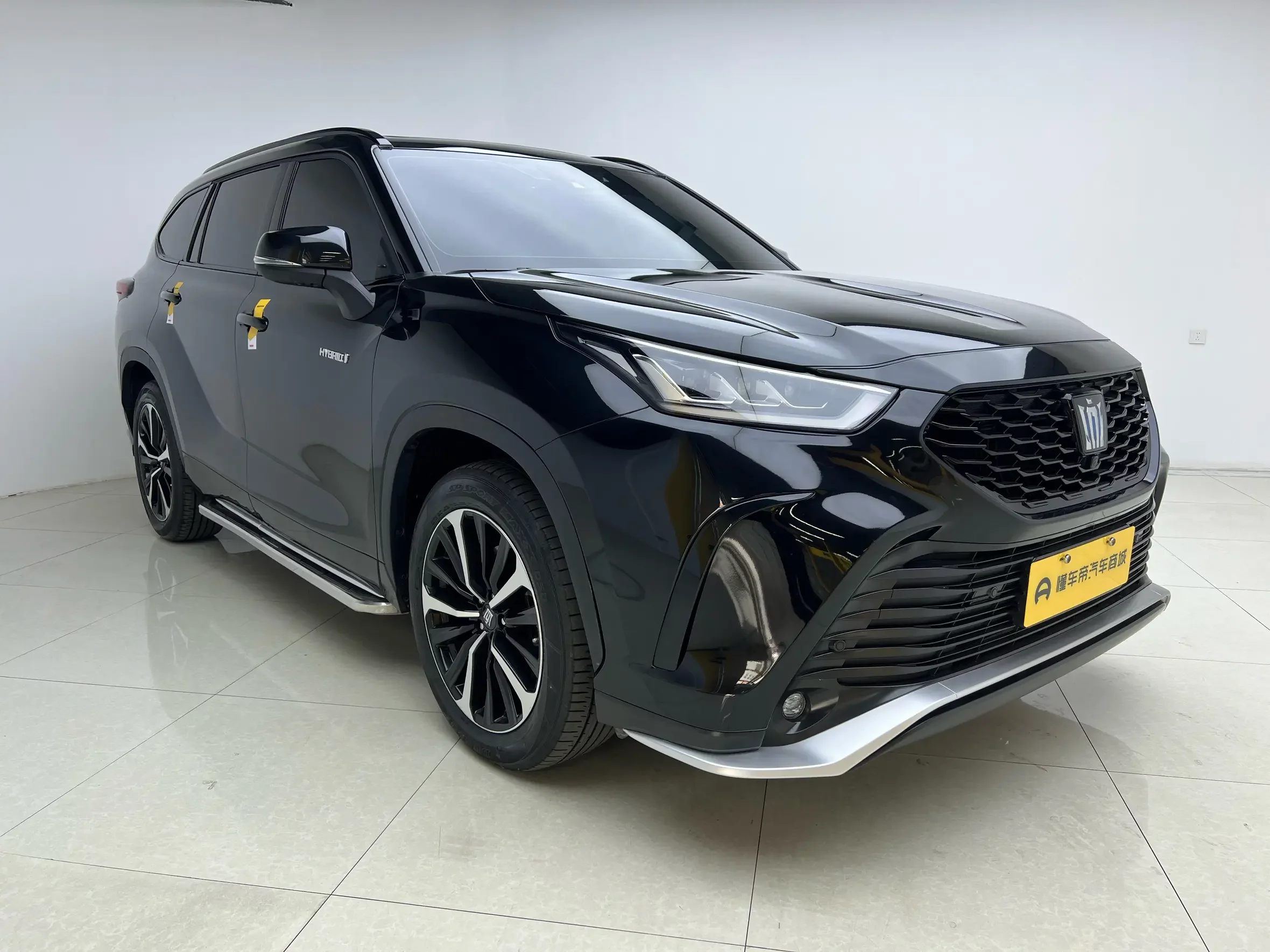 Toyota Crown Kluger