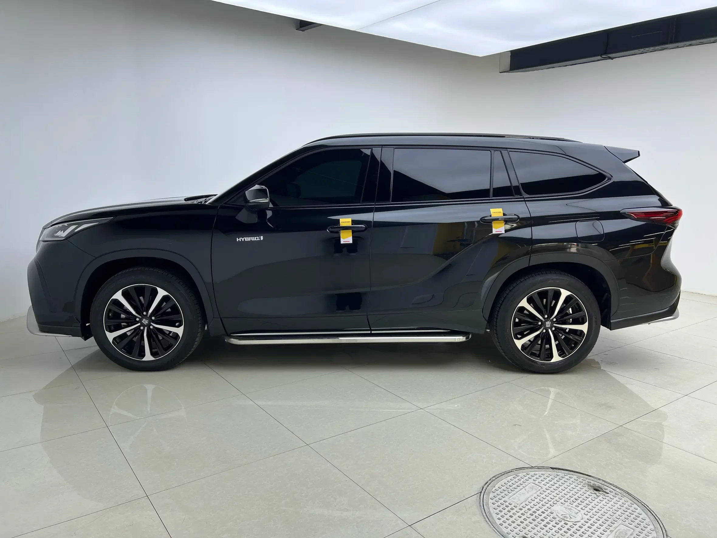 Toyota Crown Kluger