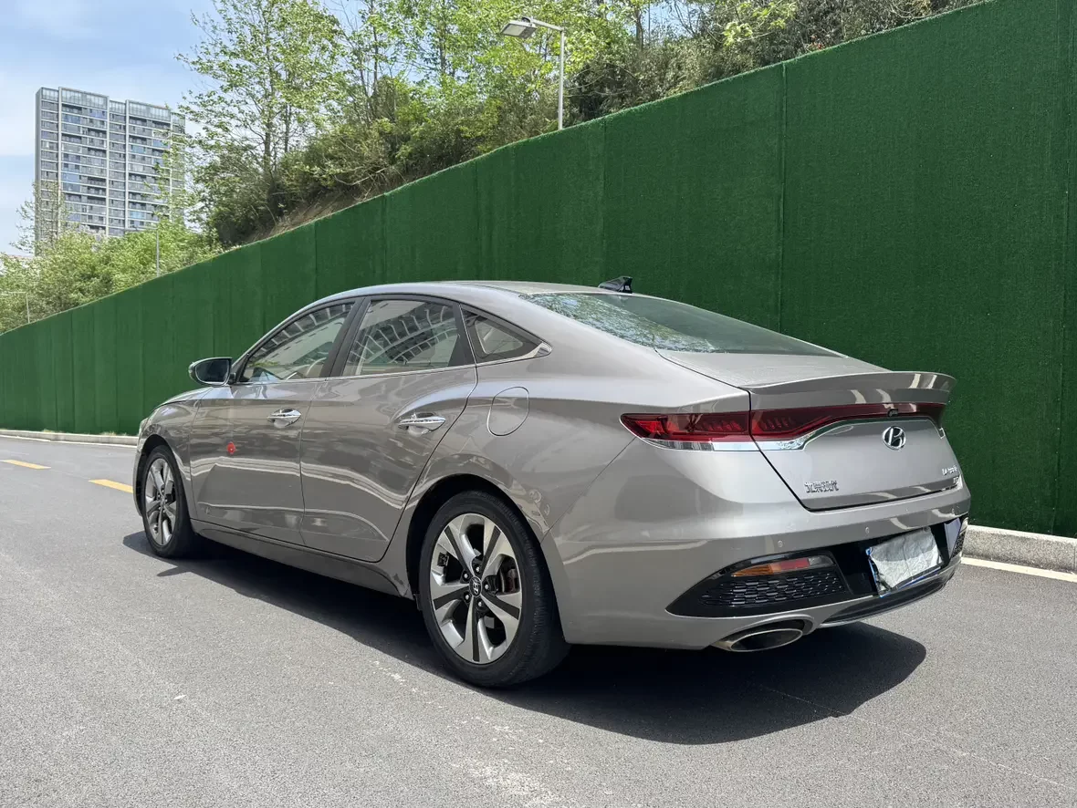 Hyundai Lafesta