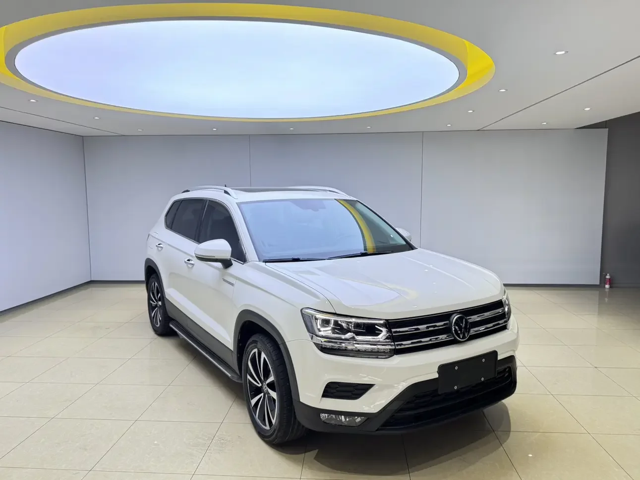 Volkswagen Tharu
