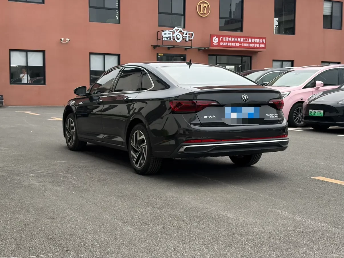 Volkswagen Sagitar