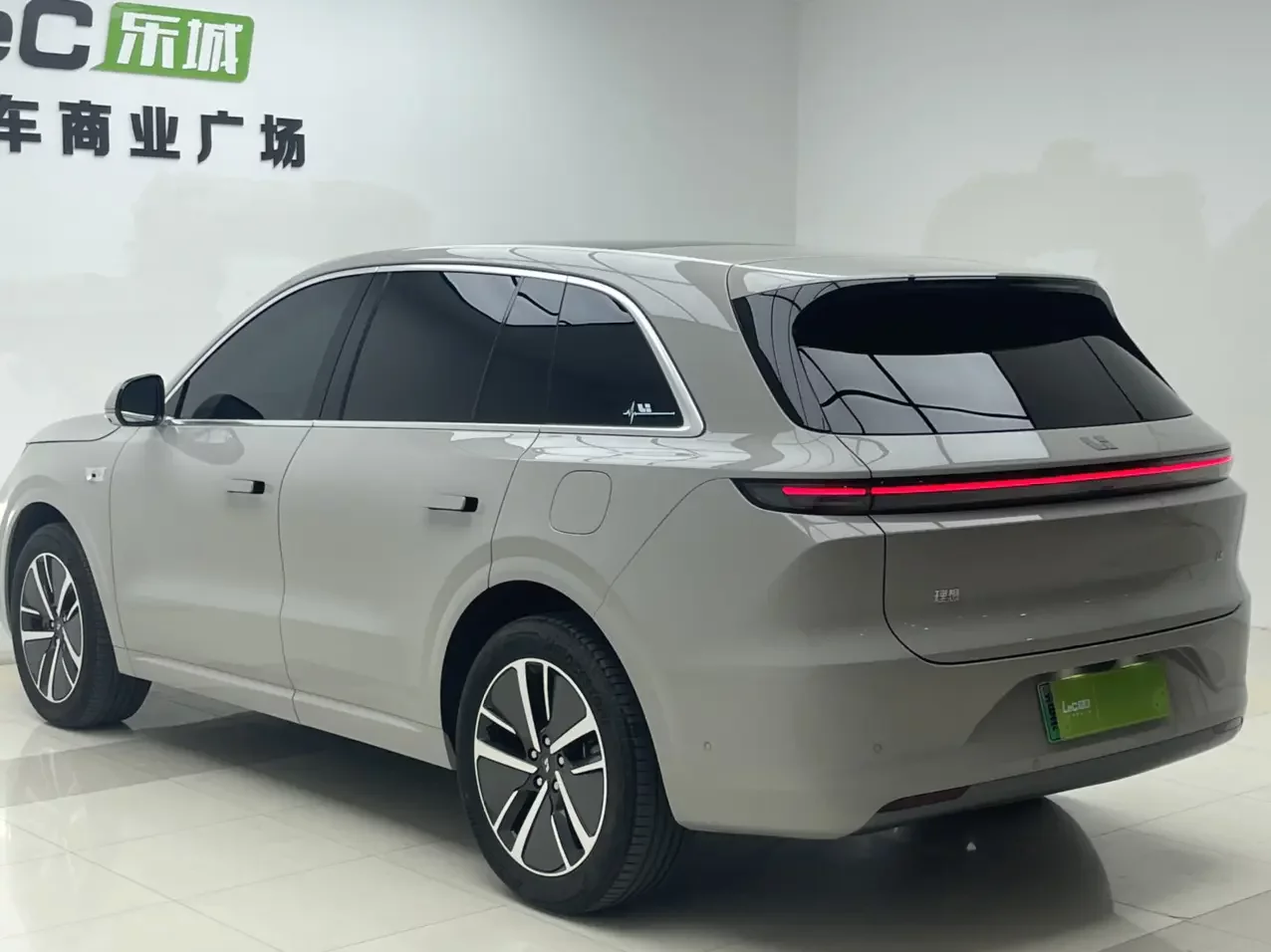 Lixiang L6