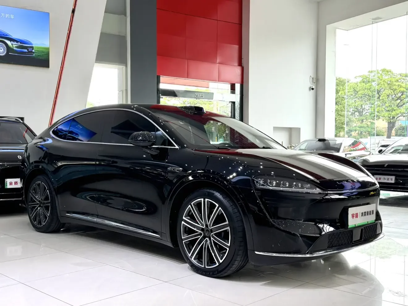 Luxeed Zhijie R7