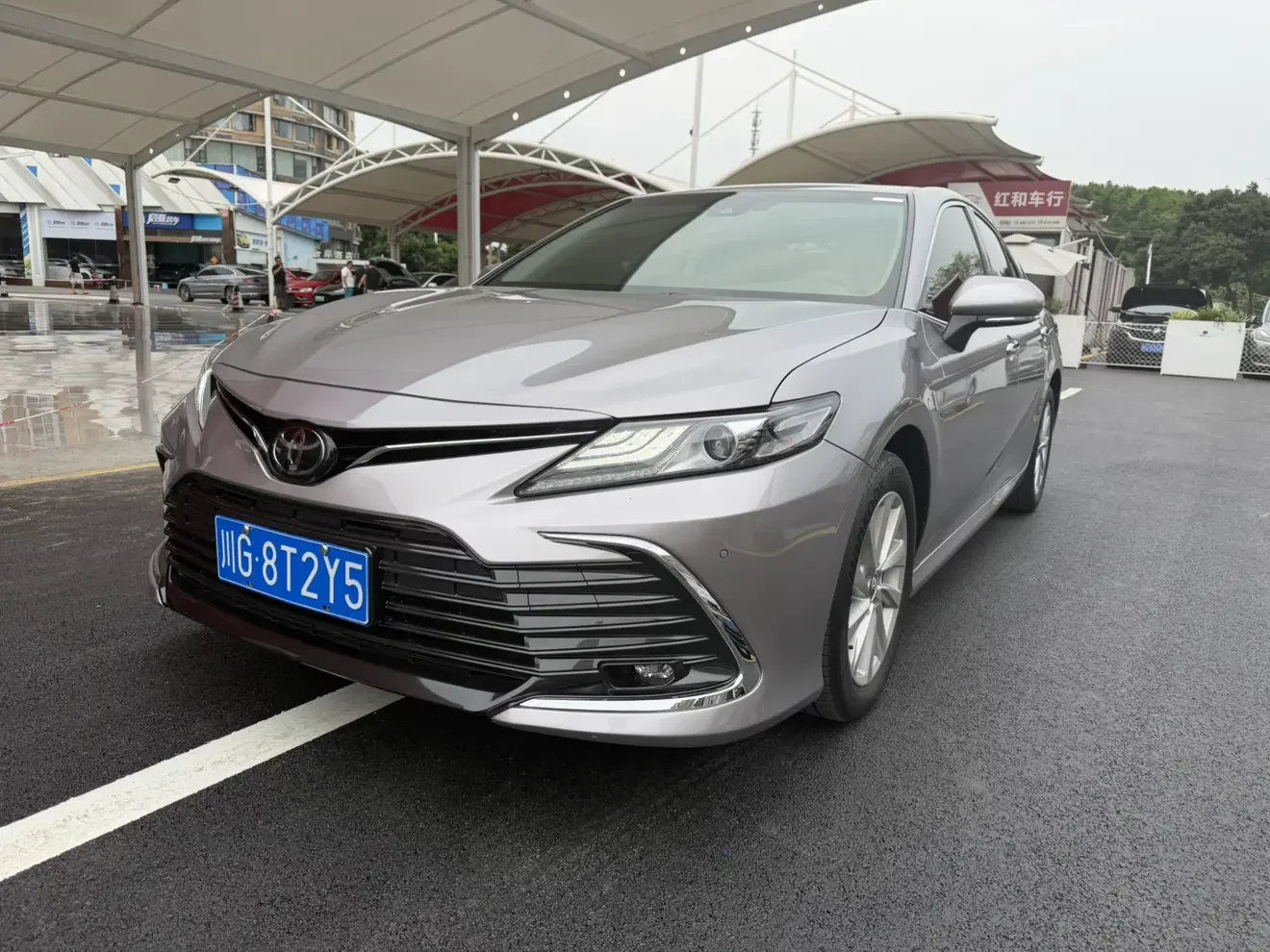 TOYOTA CAMRY