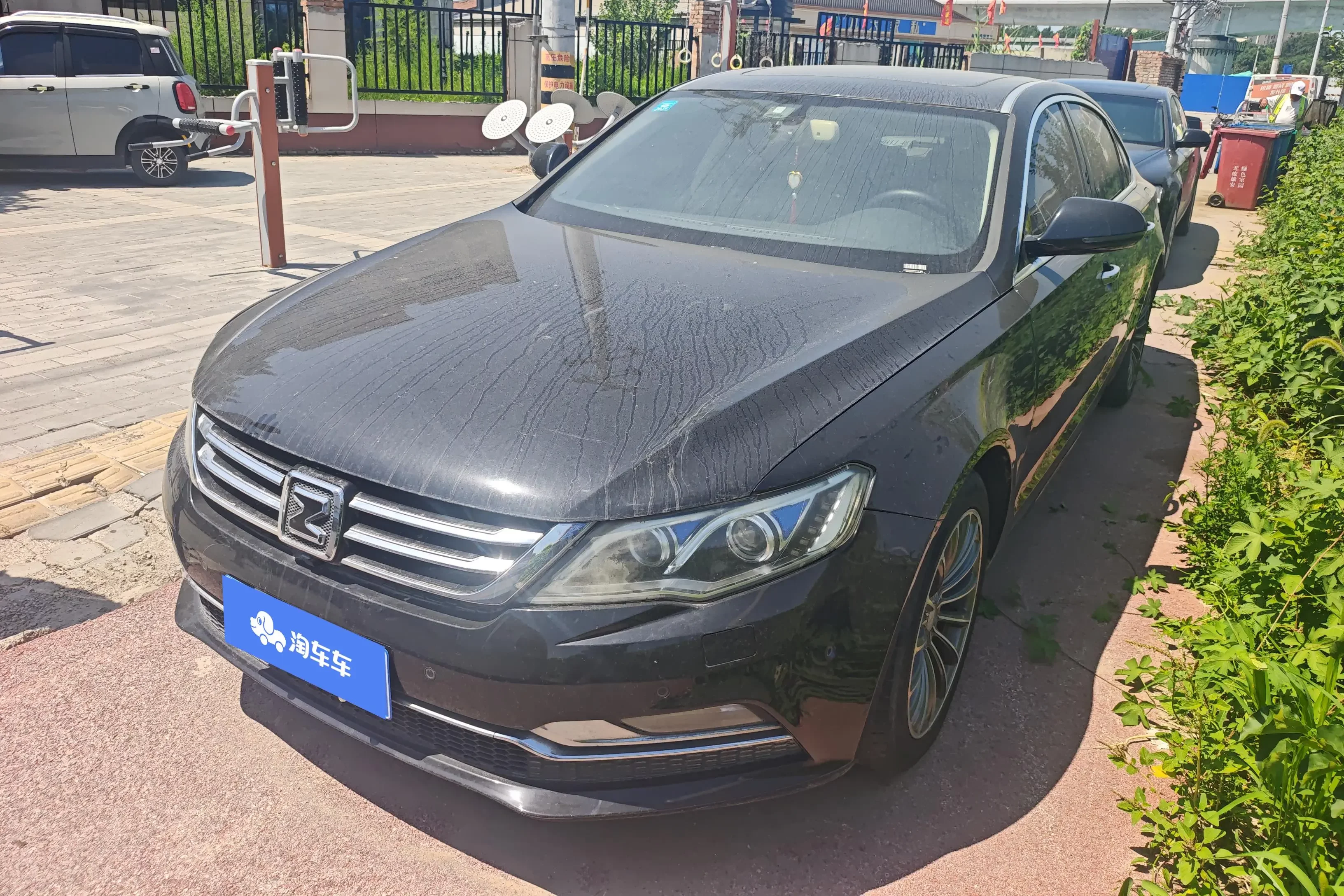 Zotye Z700