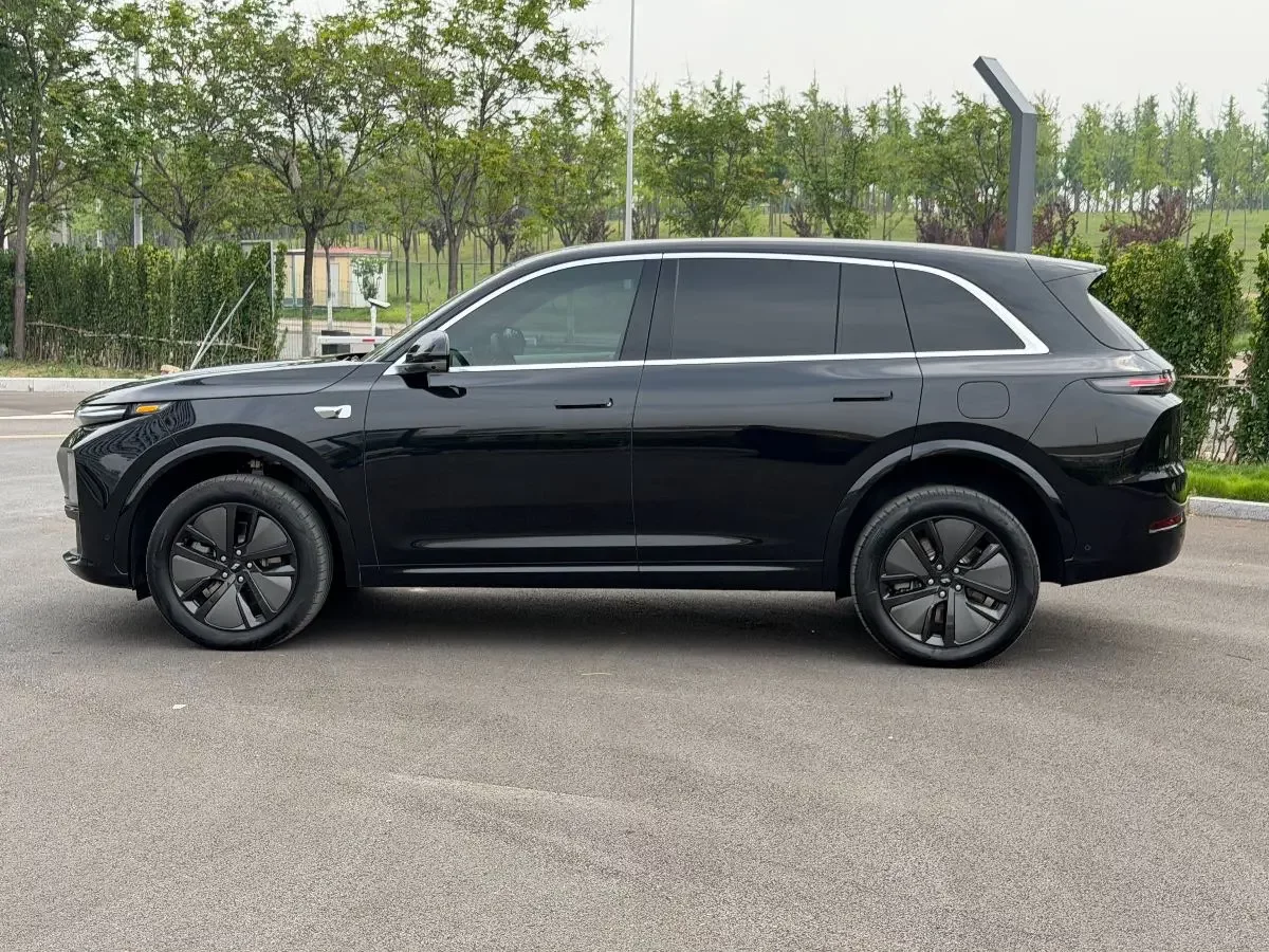 Lixiang L7