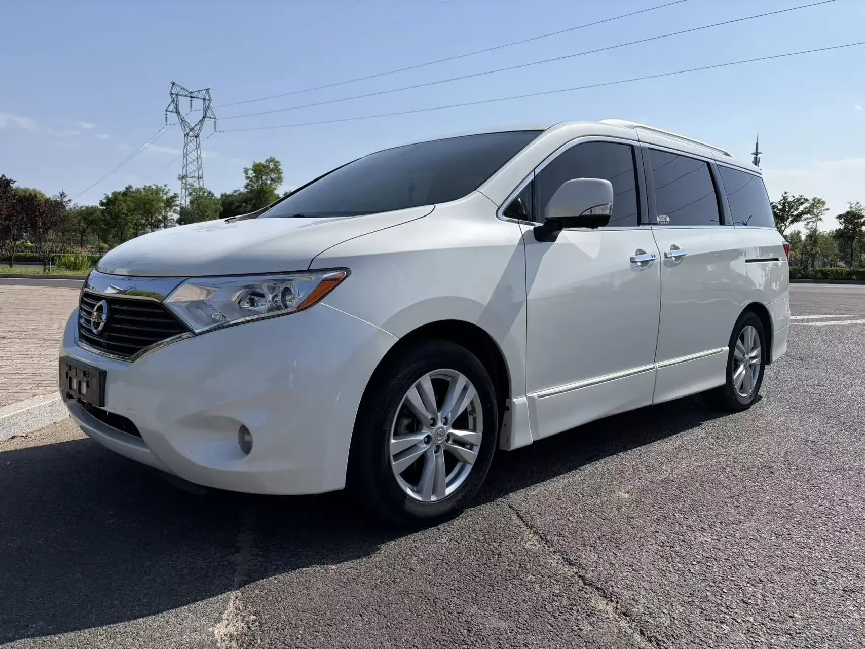 Nissan nobleman