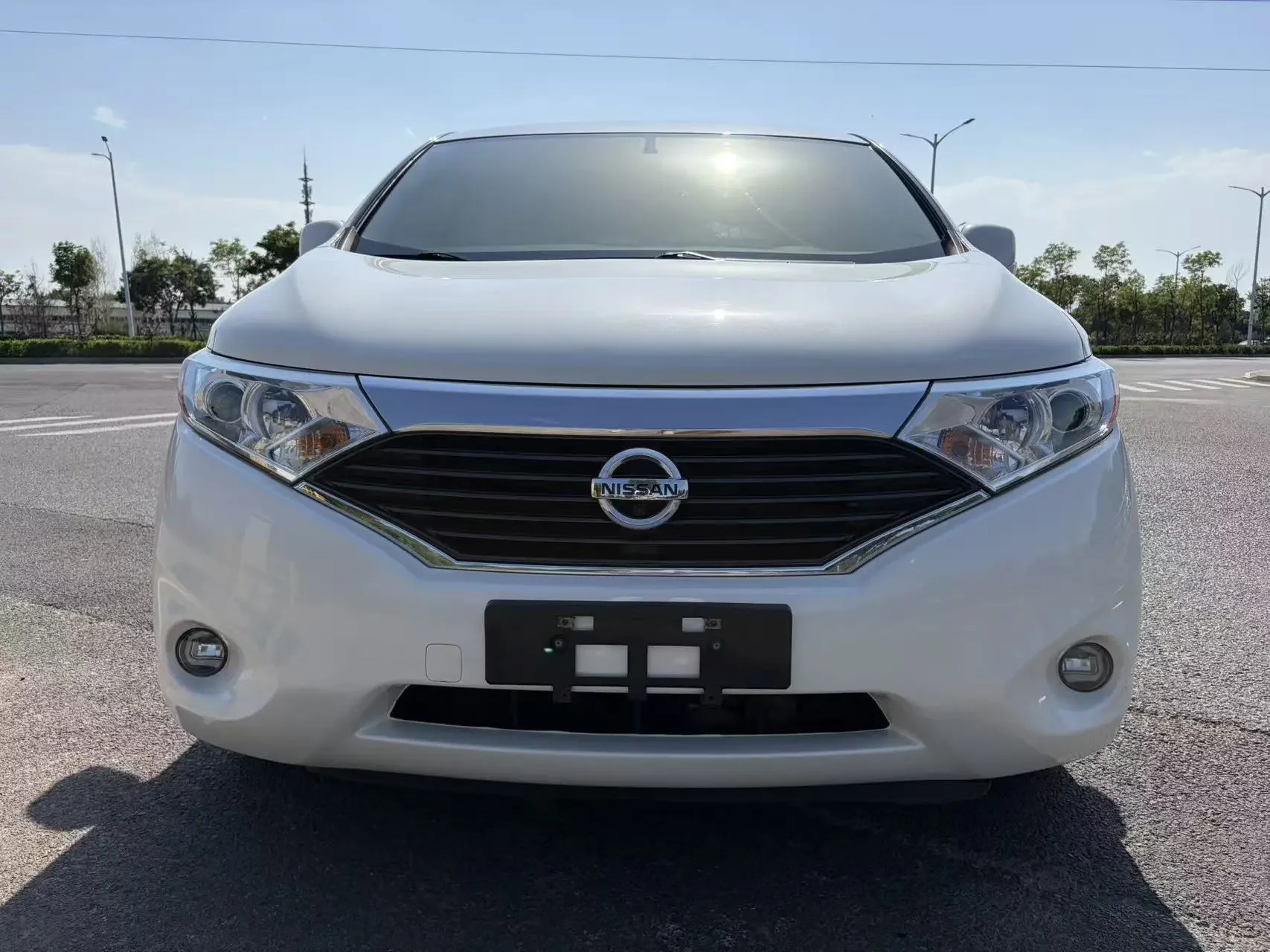 Nissan nobleman