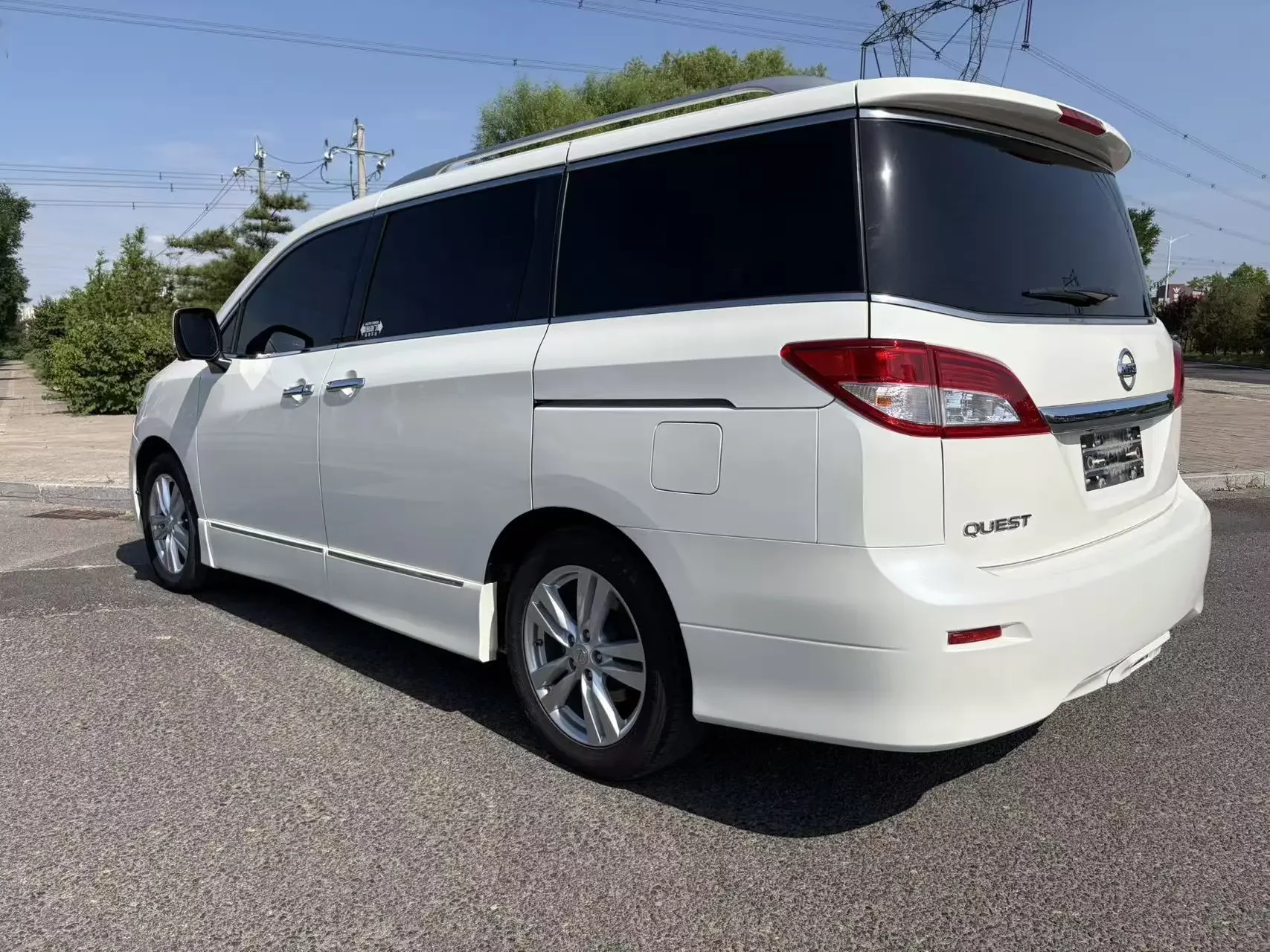 Nissan nobleman