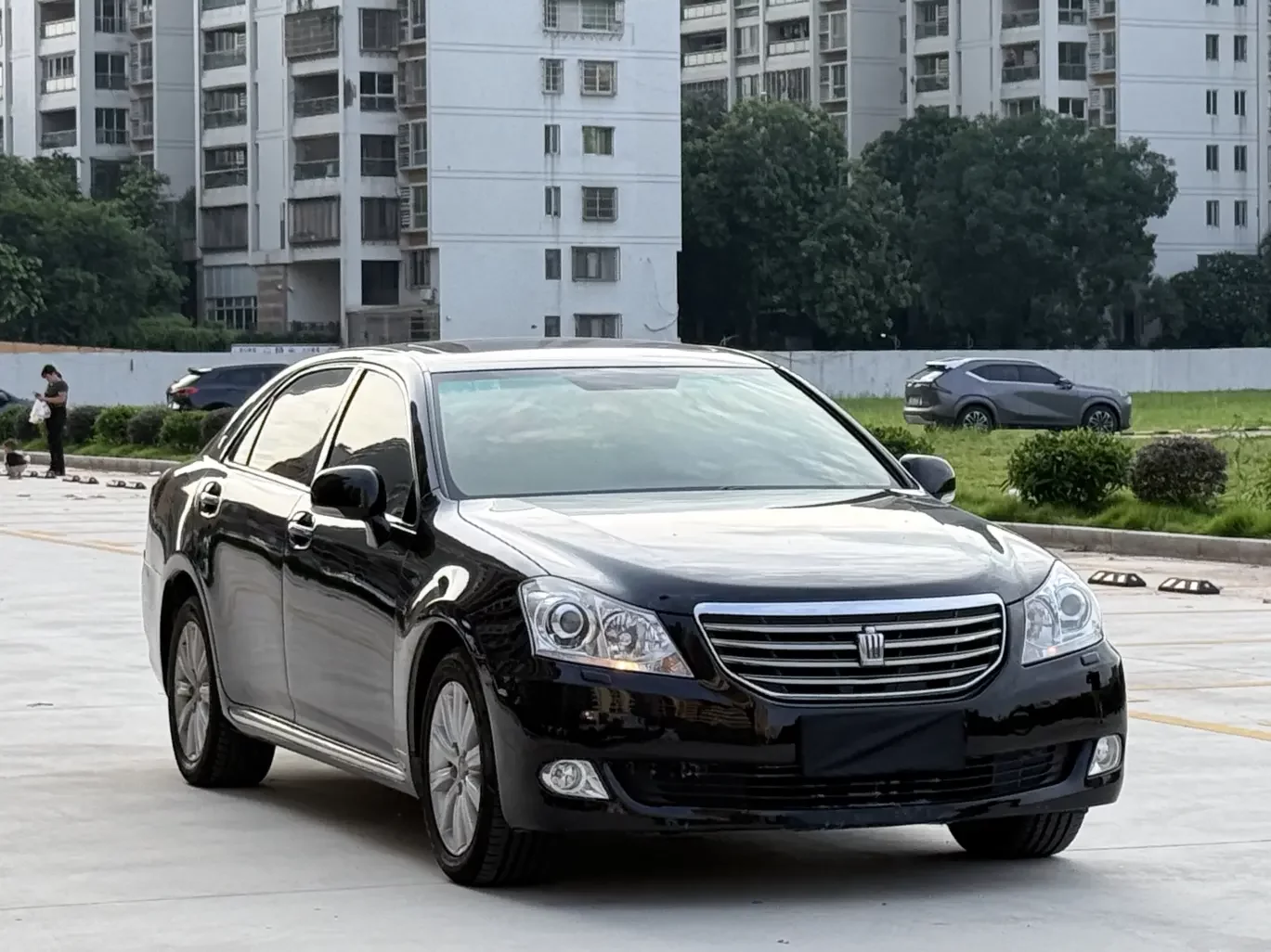 Toyota crown