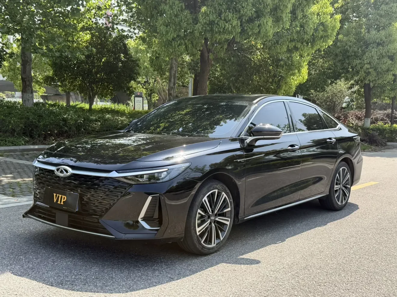 Chery Arrizo 8