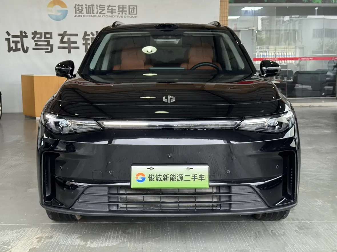 Leapmotor C16