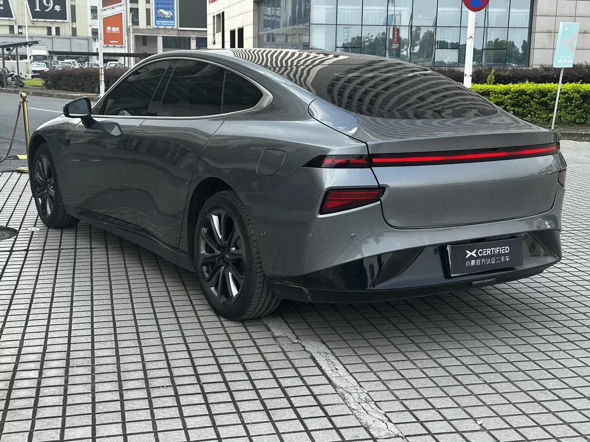 Xpeng P7