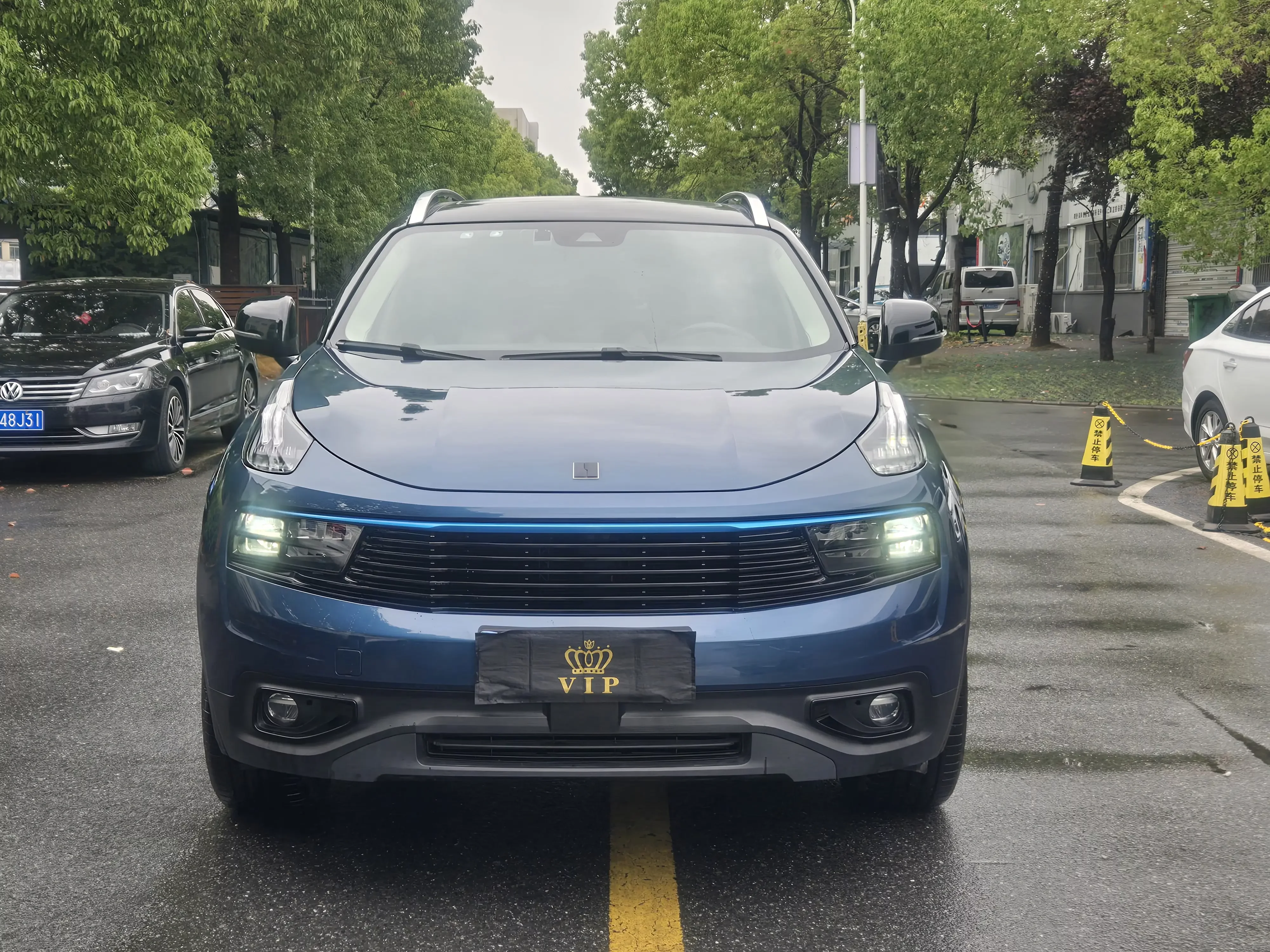 Lynk & Co 01