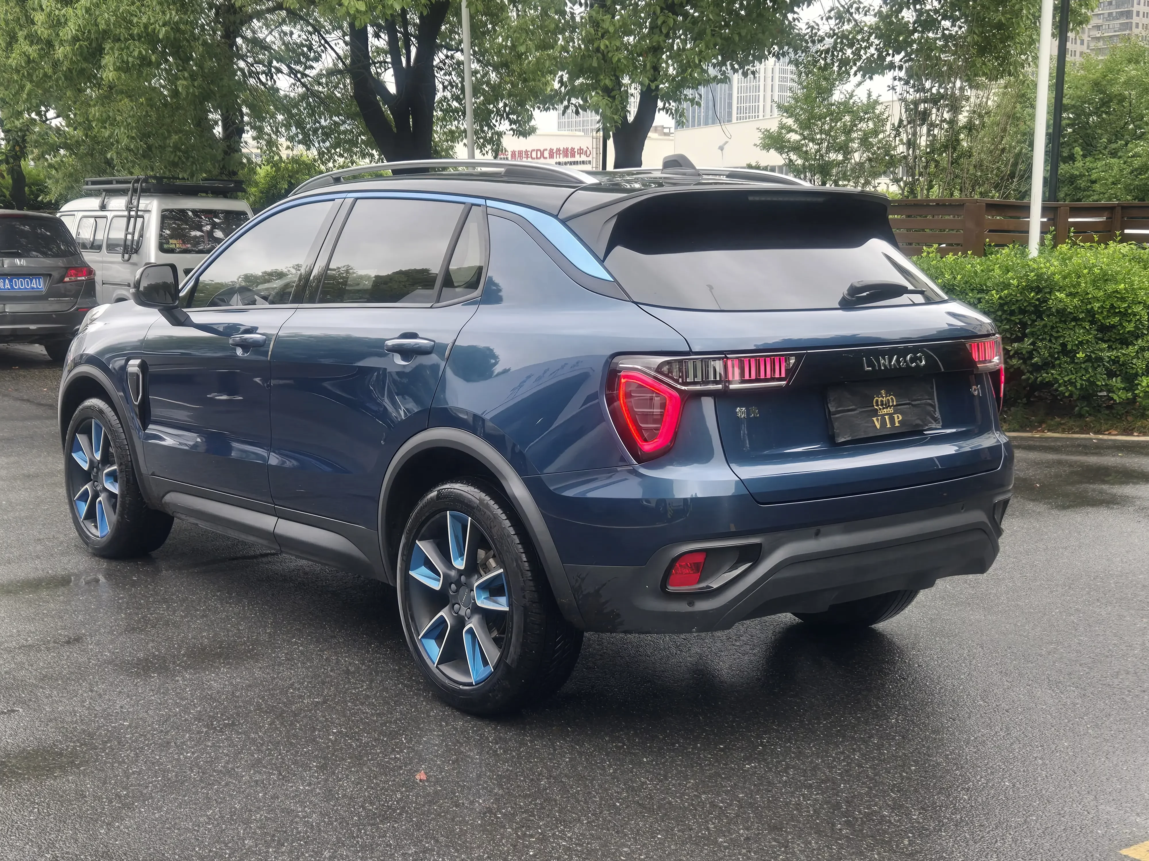 Lynk & Co 01
