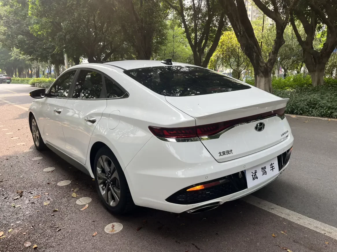 Hyundai Lafesta