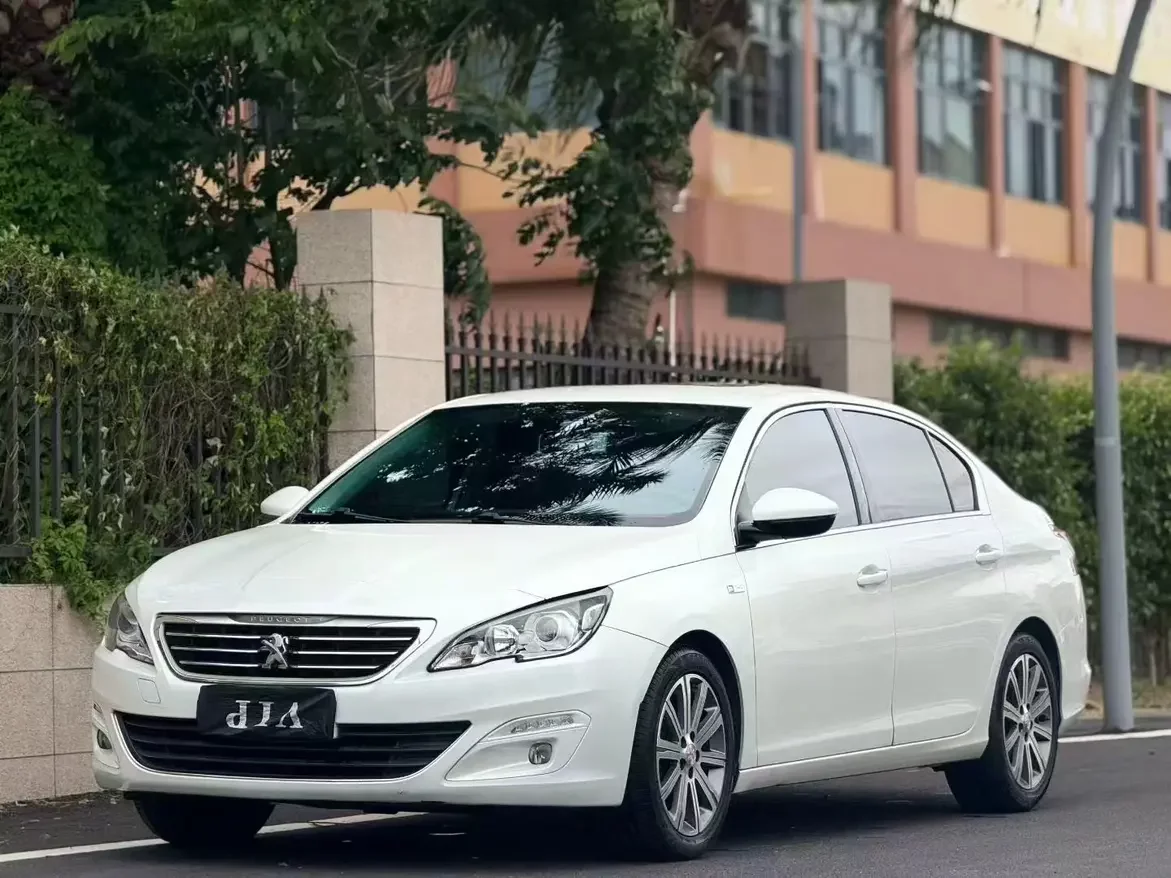 Peugeot 408