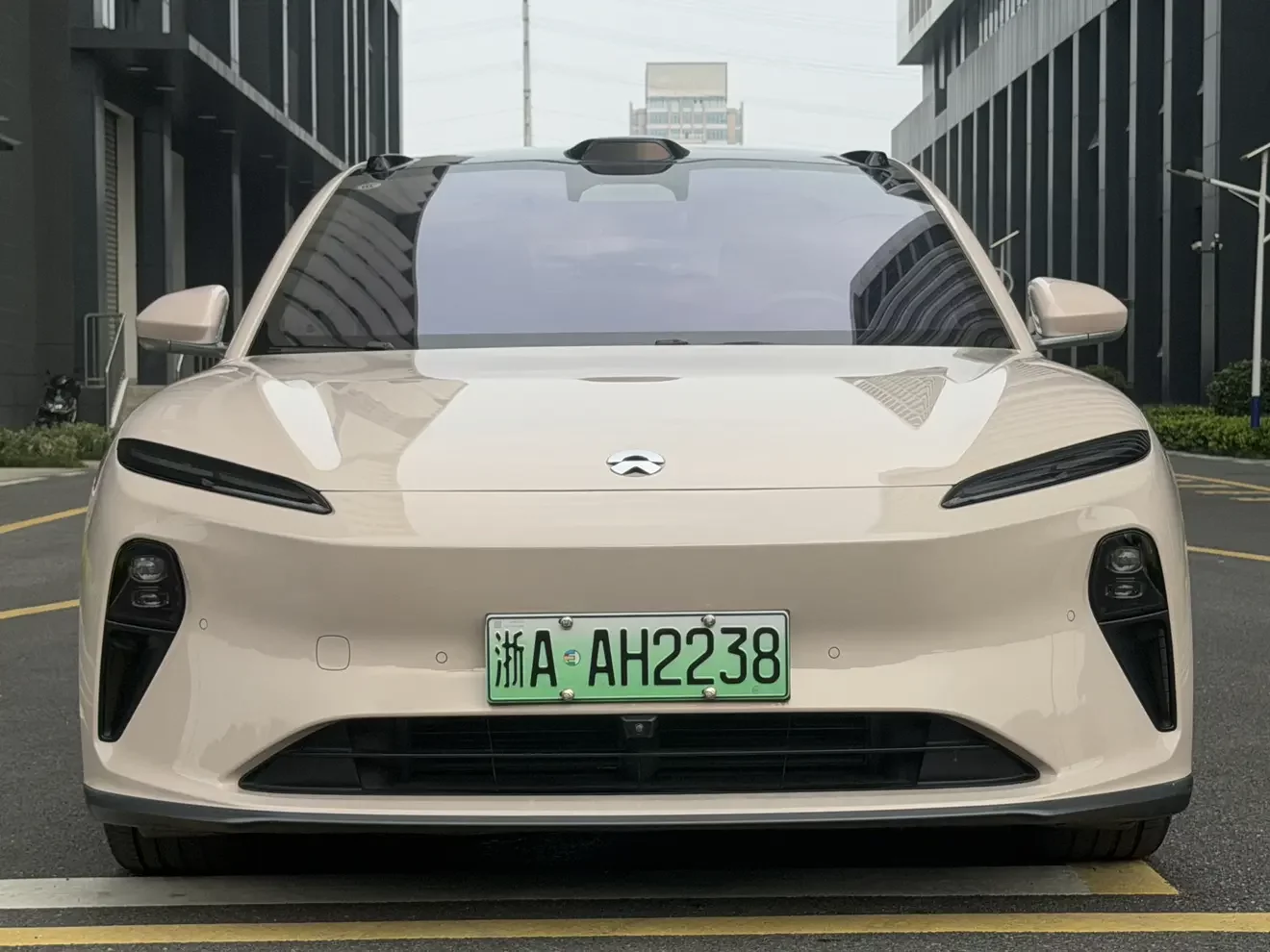 NIO ET5  из Китая