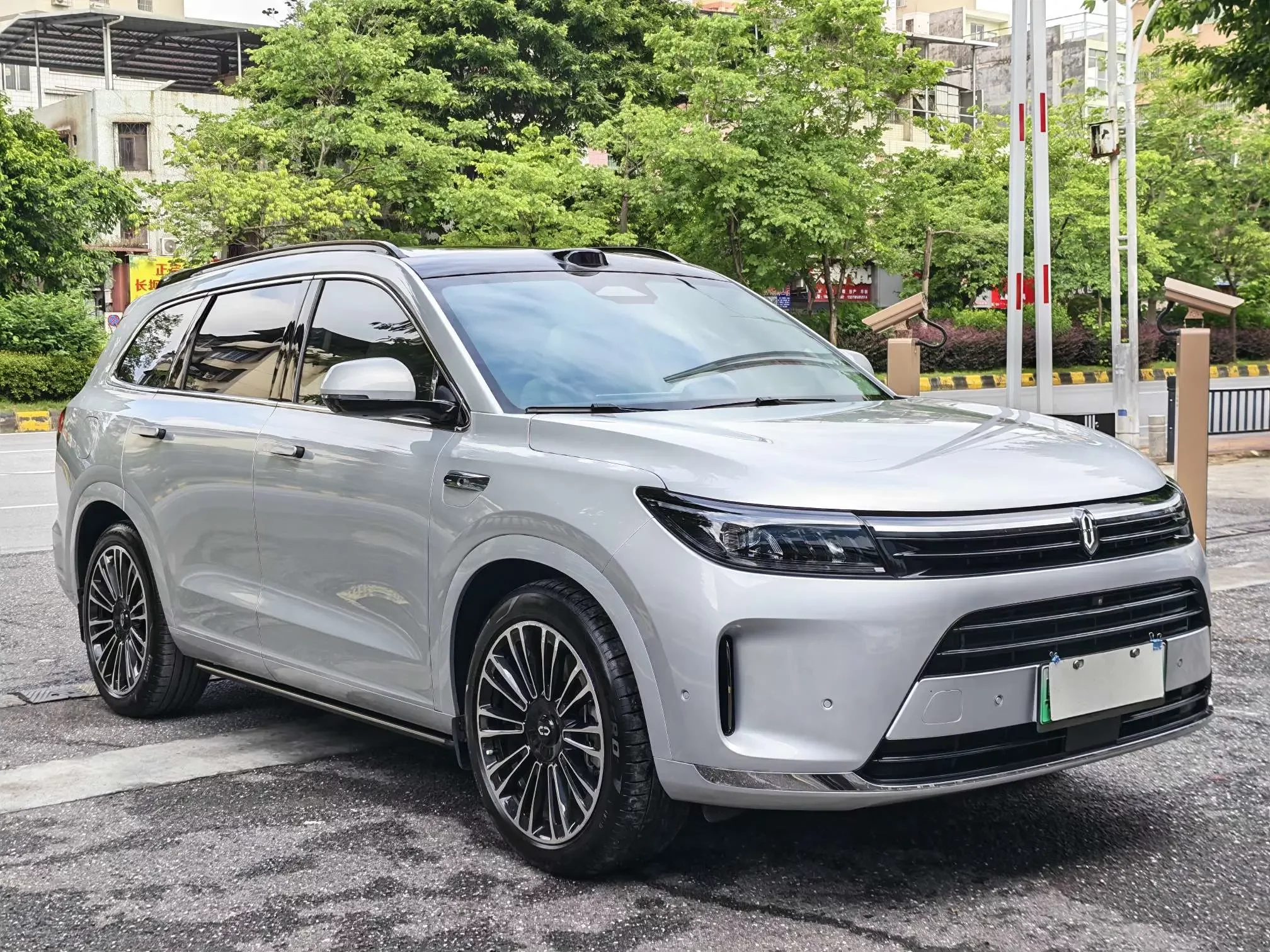 AITO M7