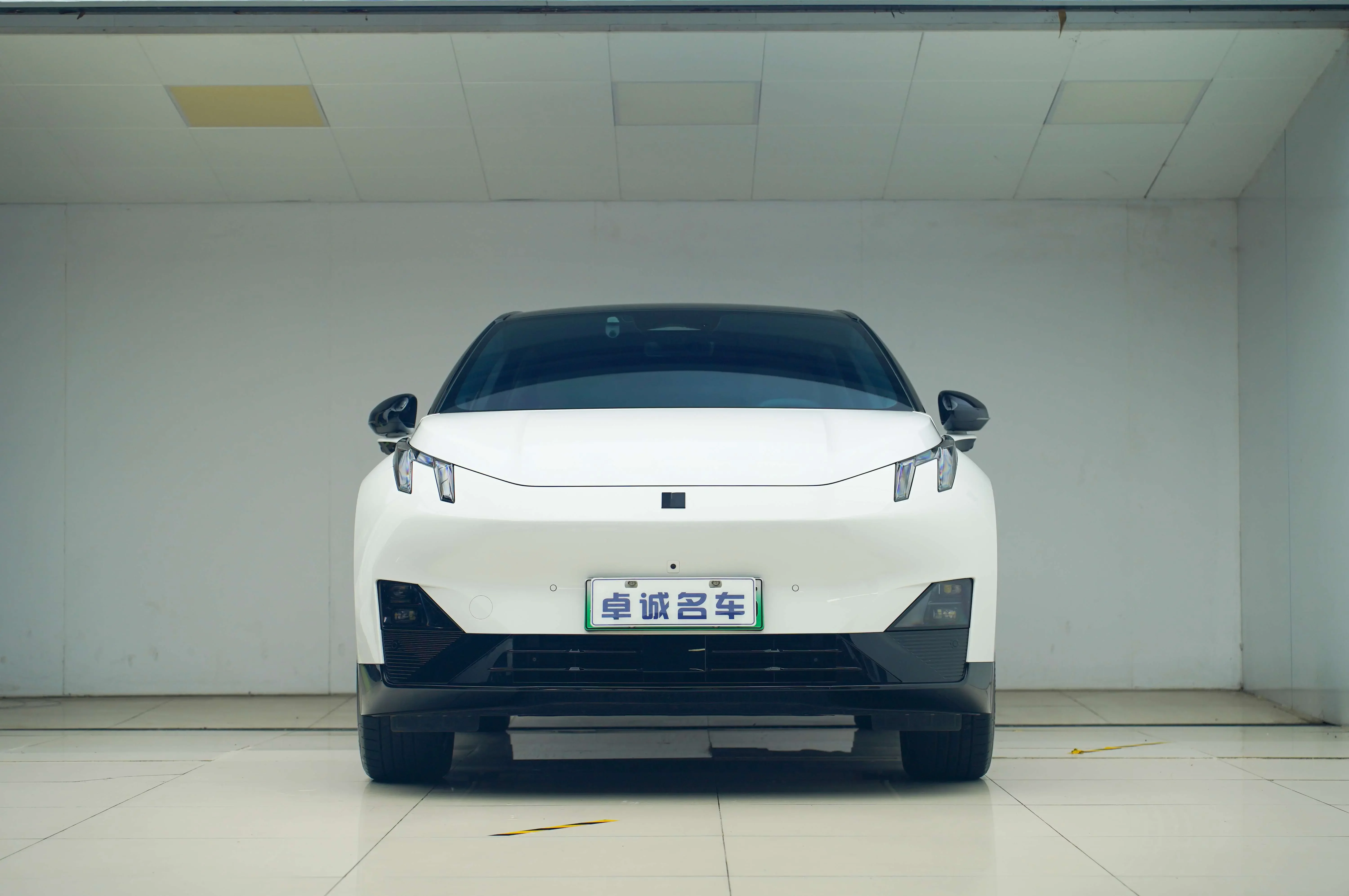 Lynk & Co Z20