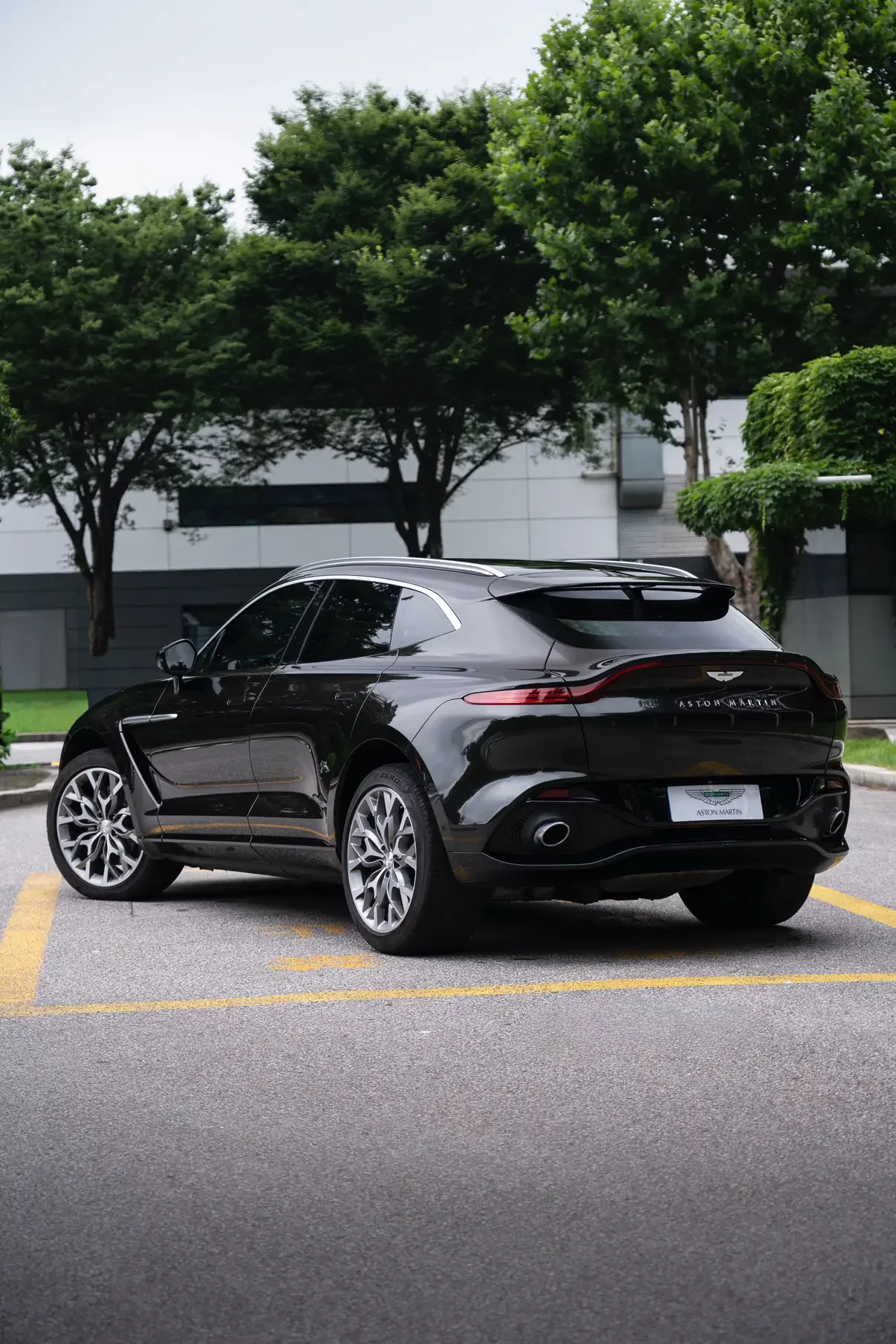 Aston Martin DBX