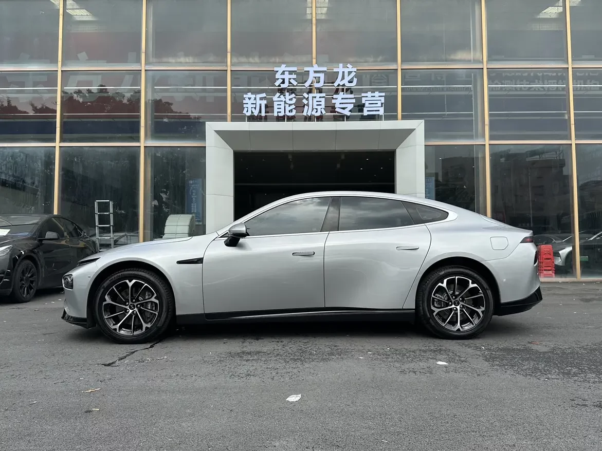 Xpeng P7