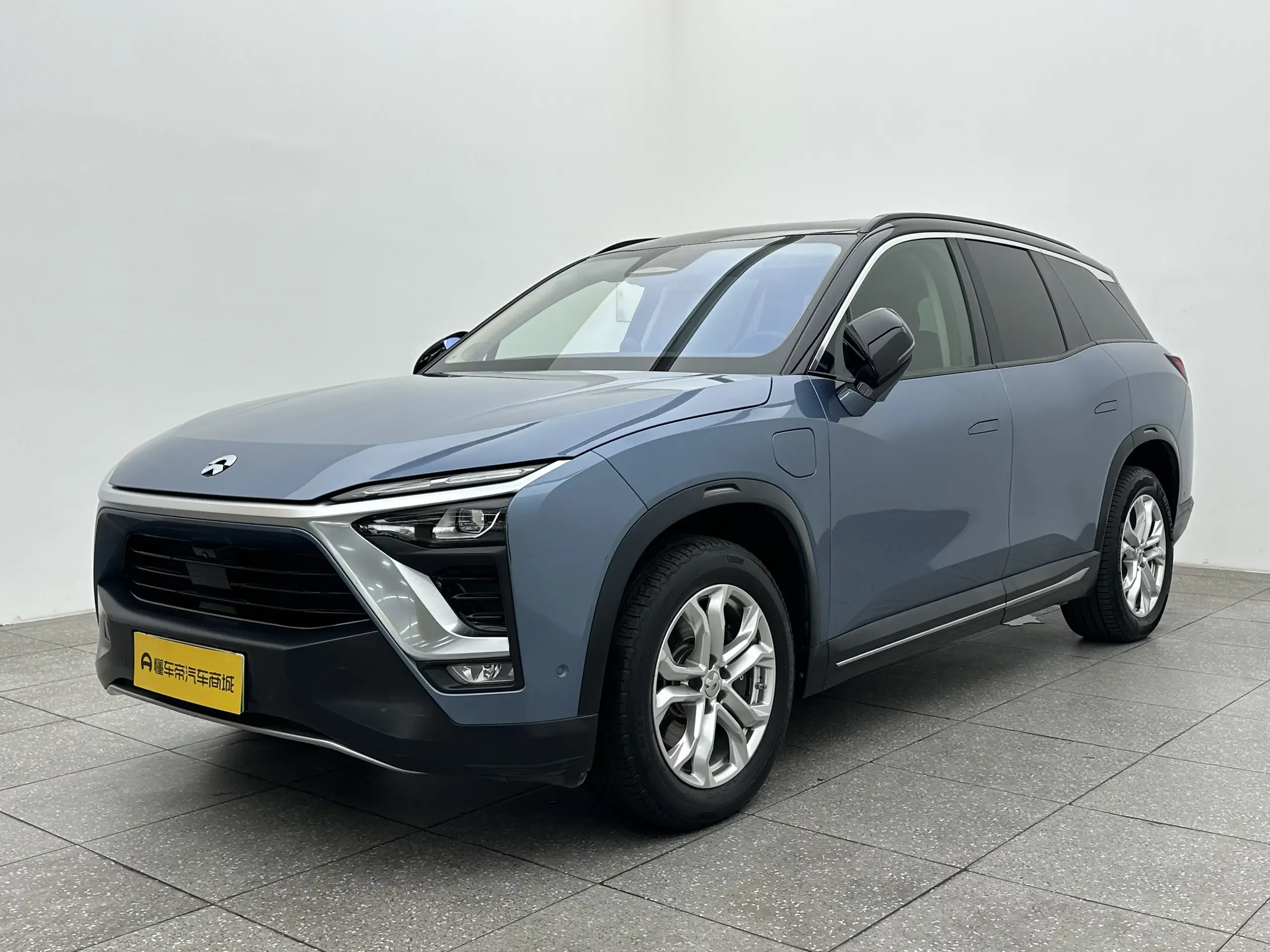 NIO ES8