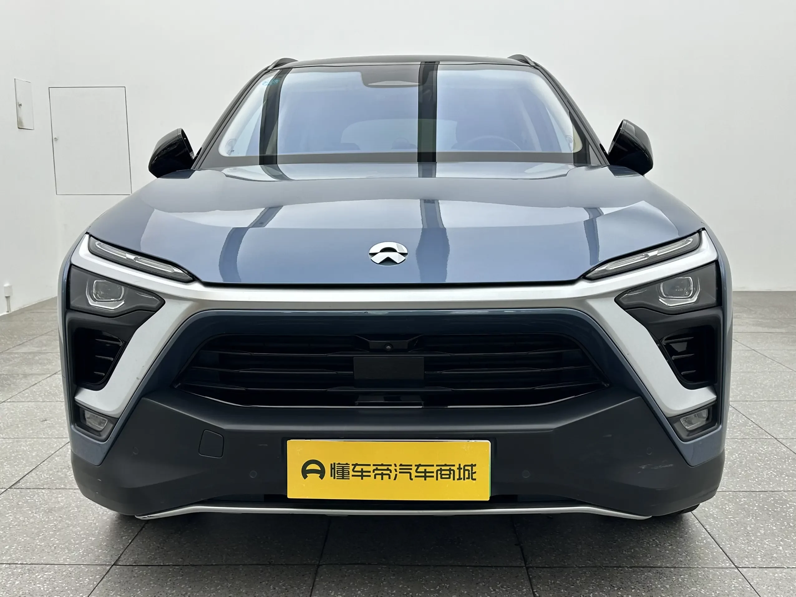 NIO ES8