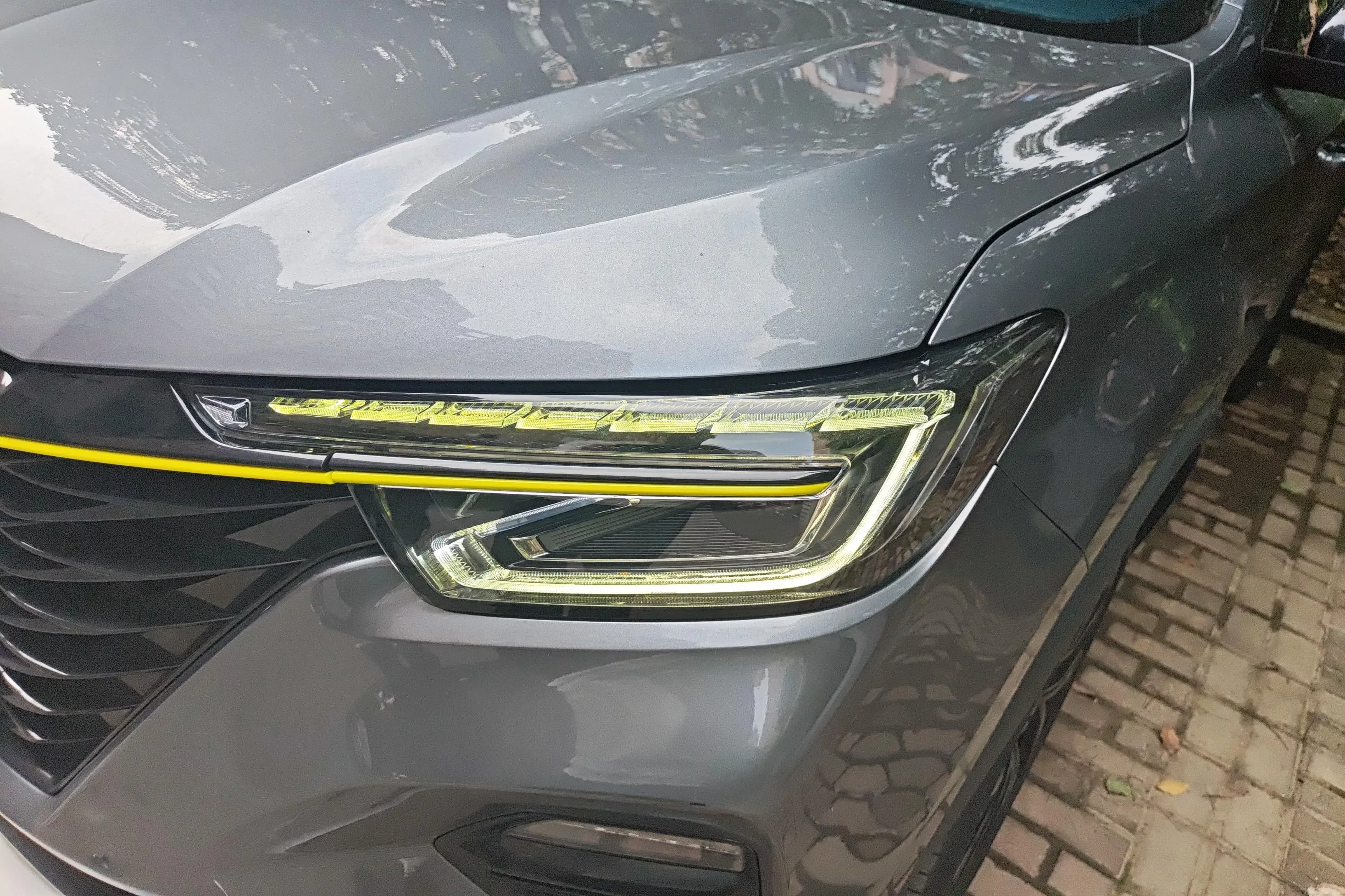 Roewe eRX5