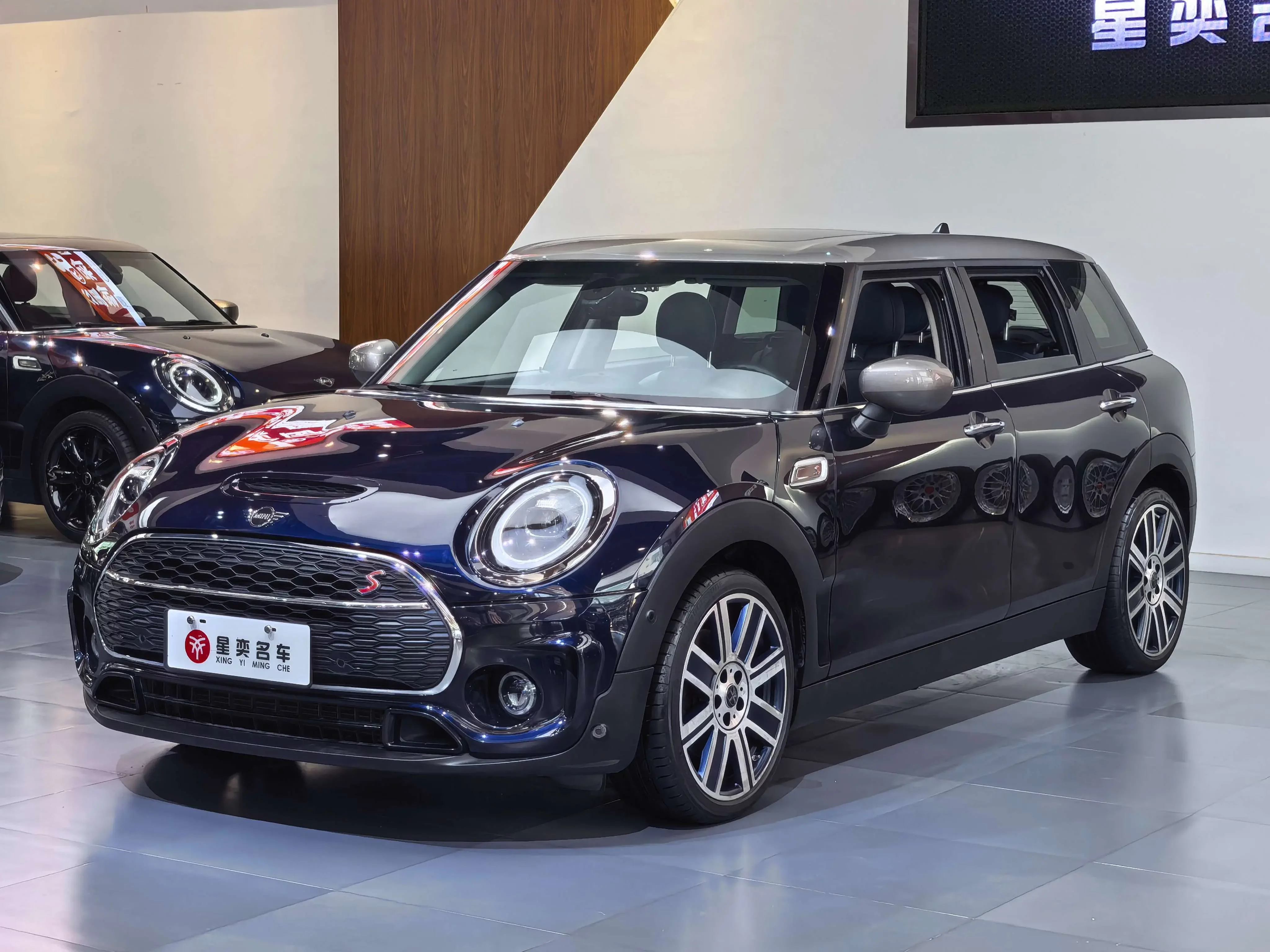 MINI CLUBMAN