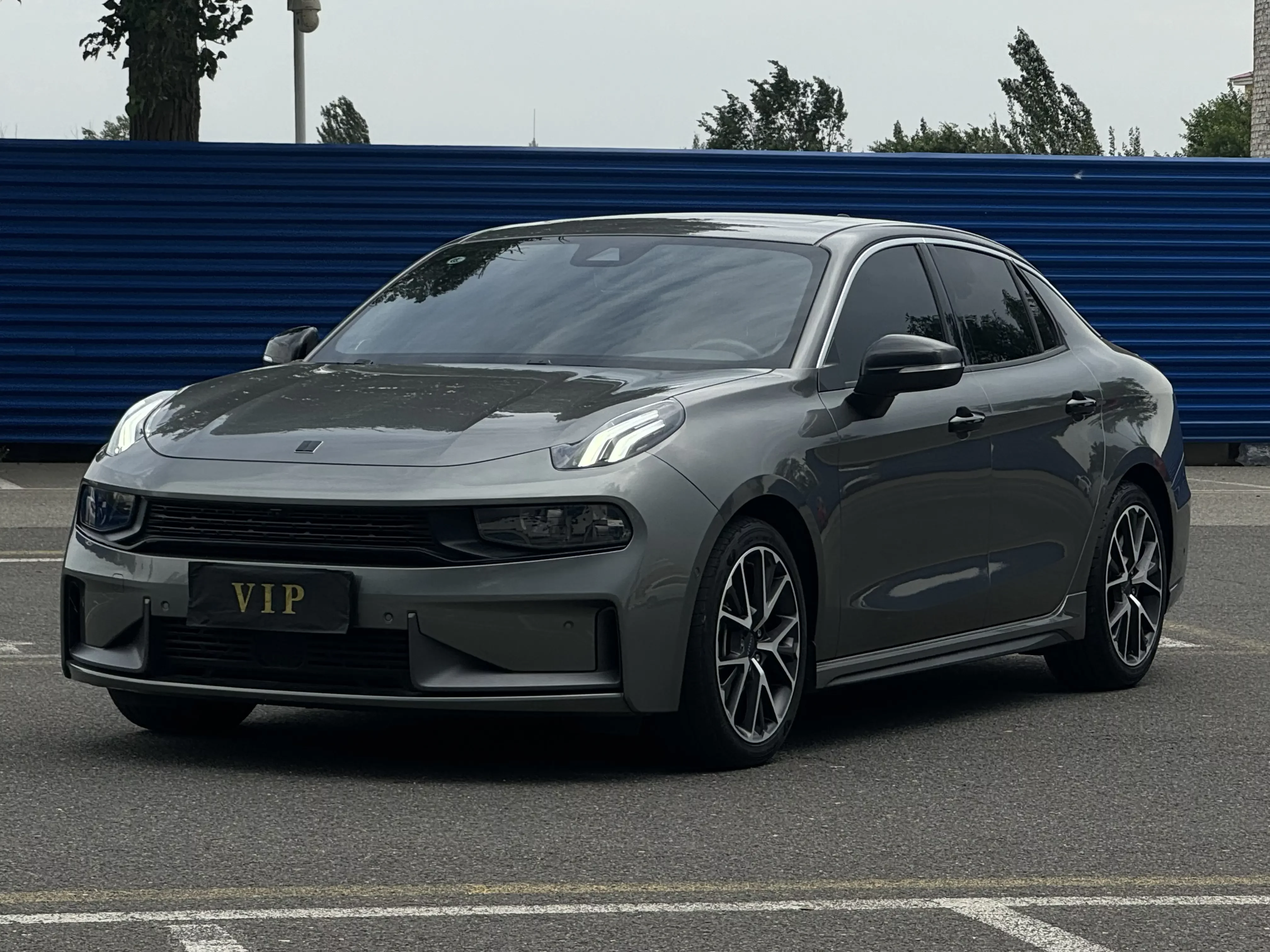 Lynk & Co 03