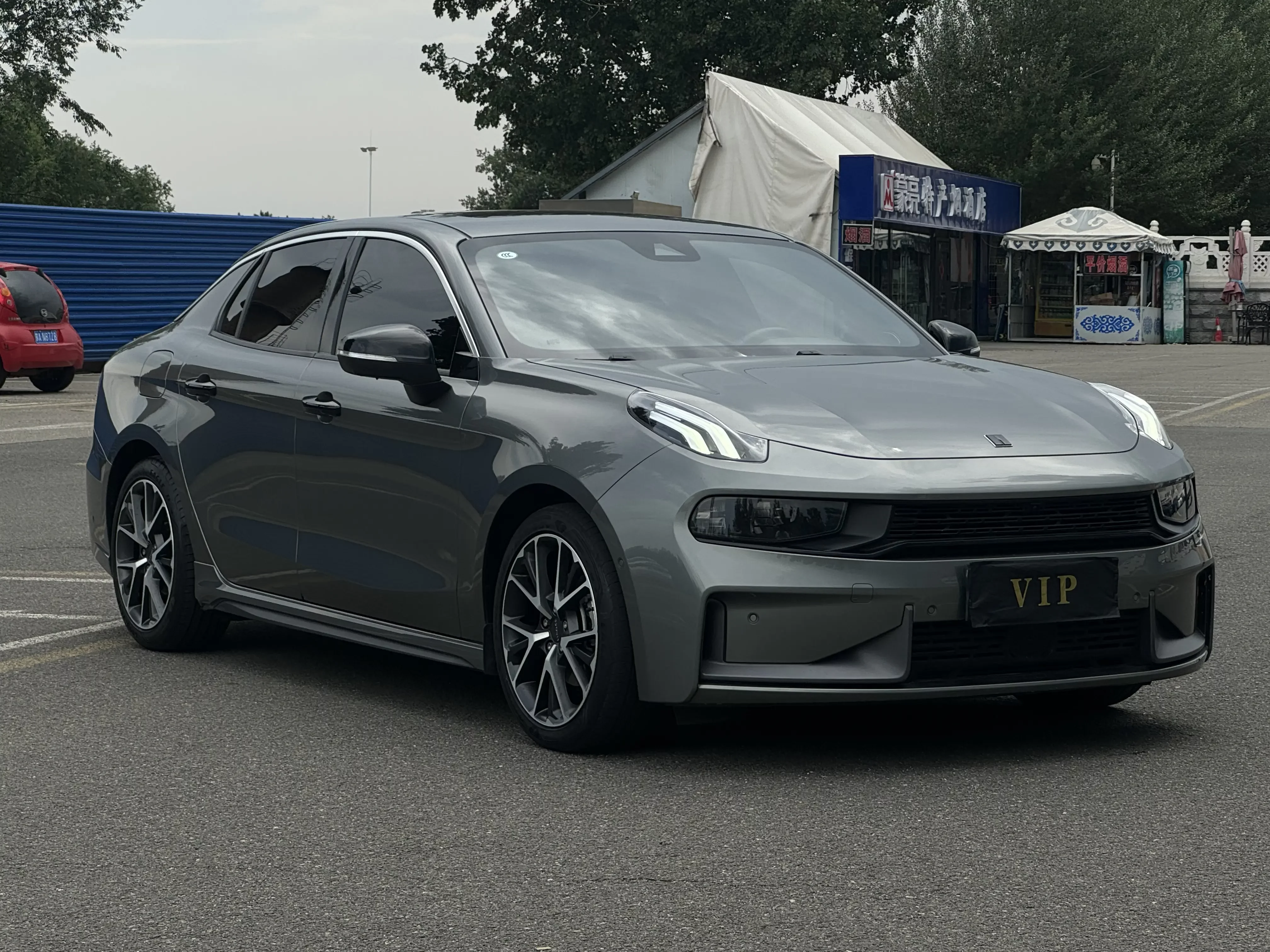 Lynk & Co 03