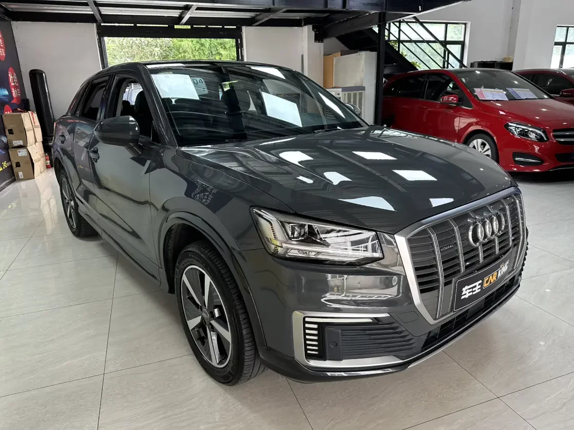 Audi Q2L e-tron