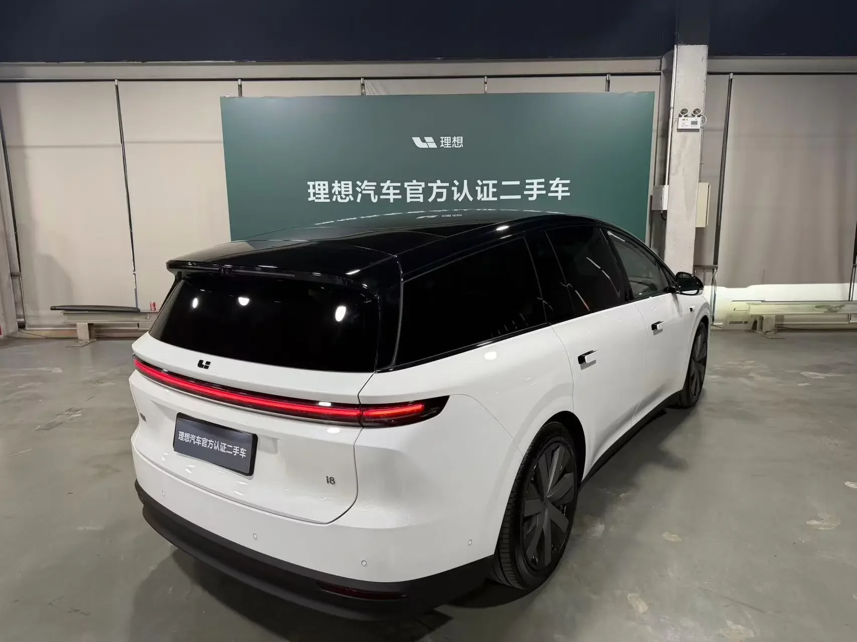 Li Ideal i8