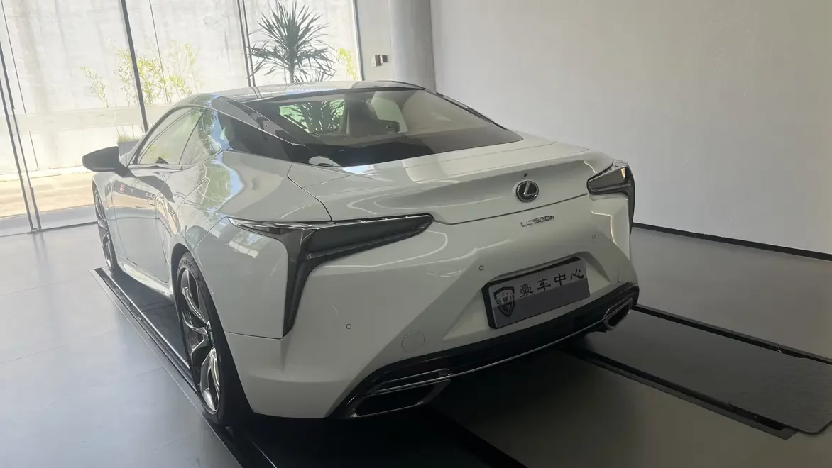 Lexus LC