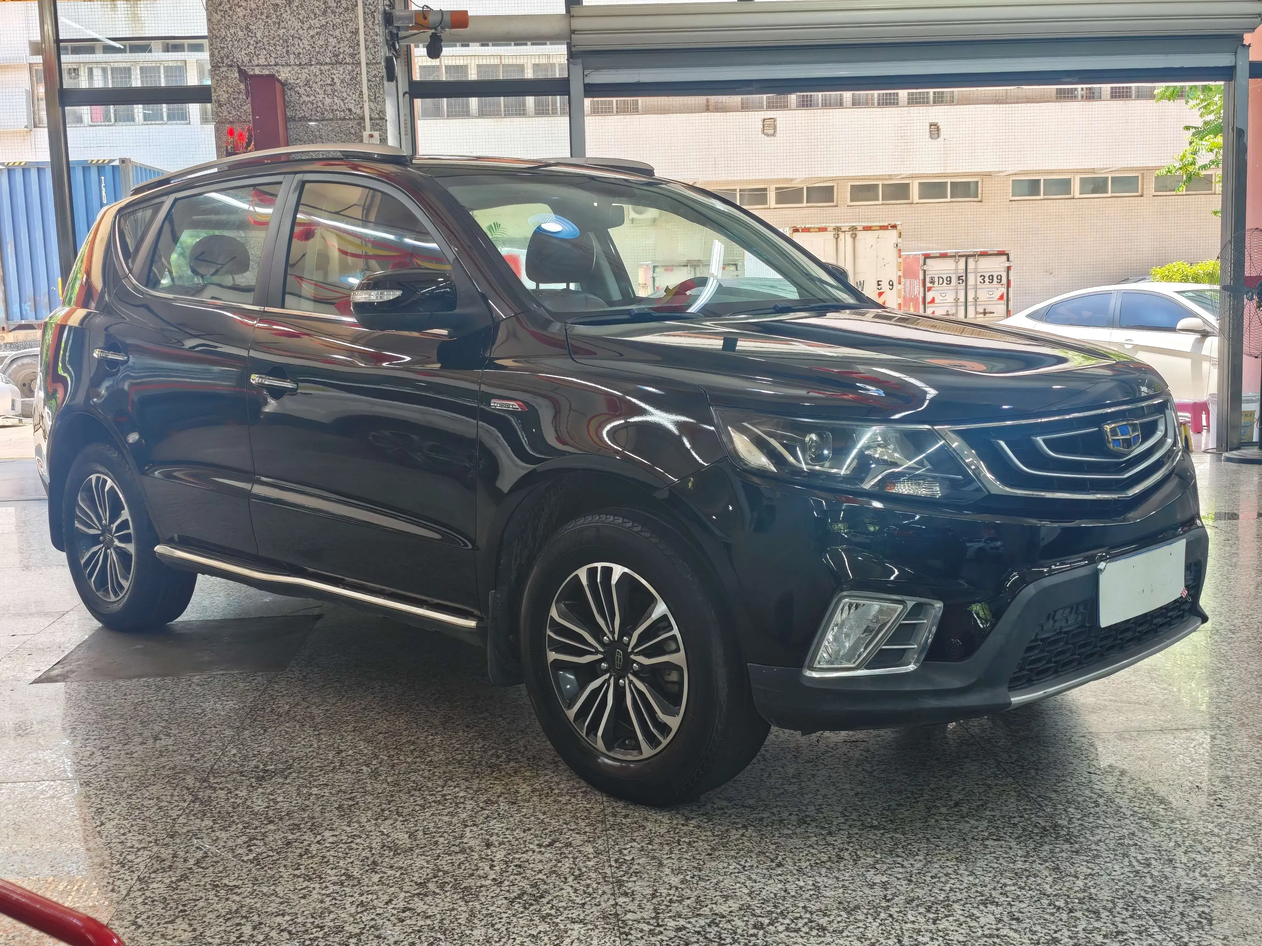 Geely Vision X6