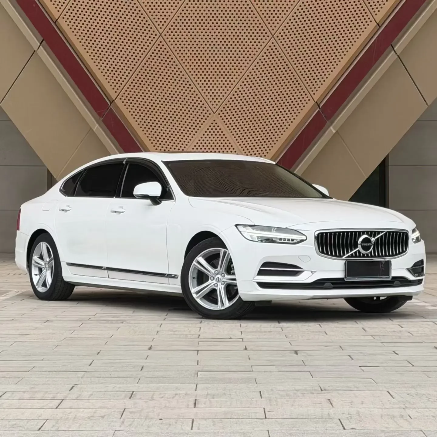 Volvo S90