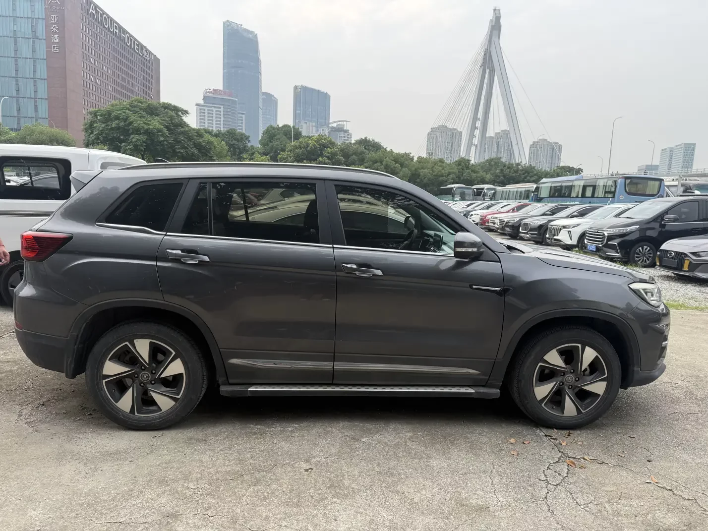 Changan CS75