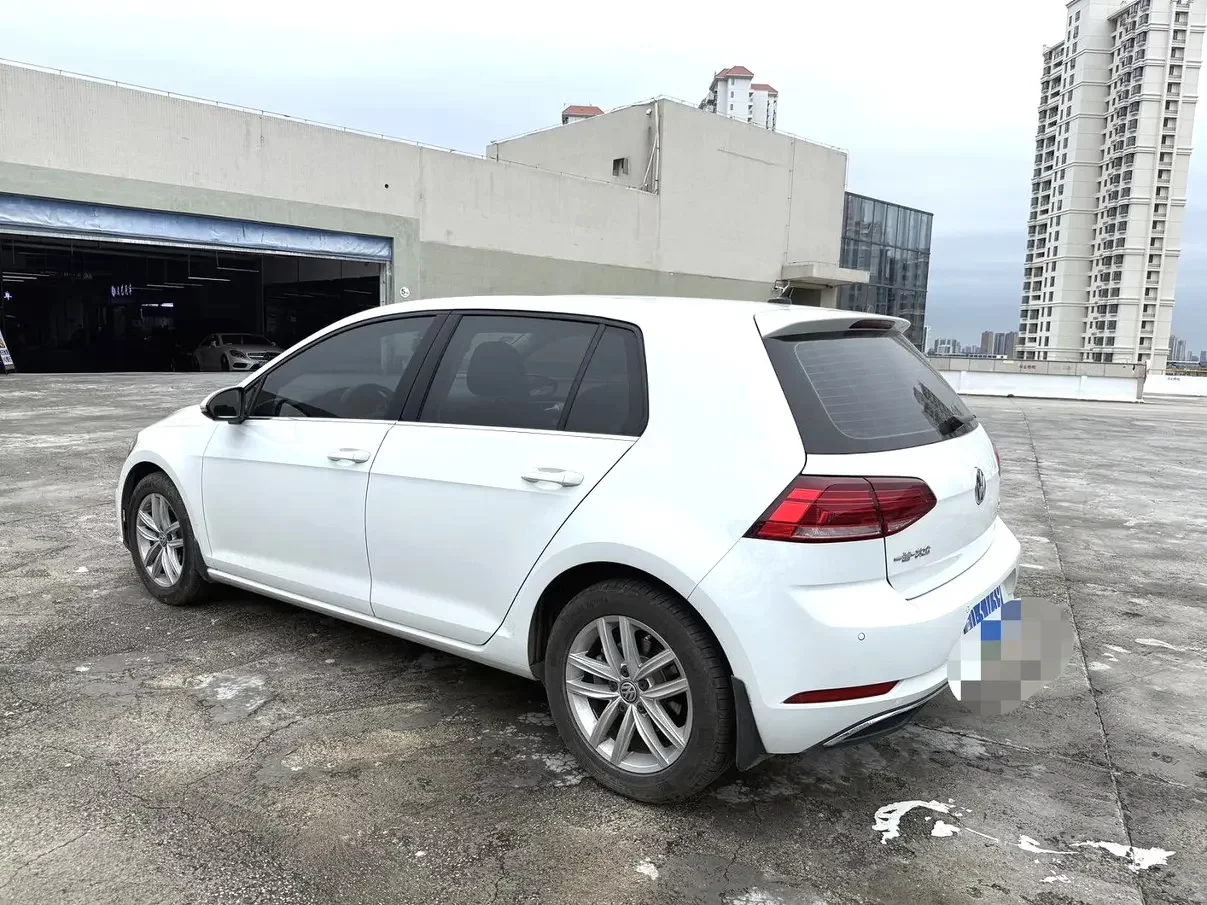 Volkswagen golf