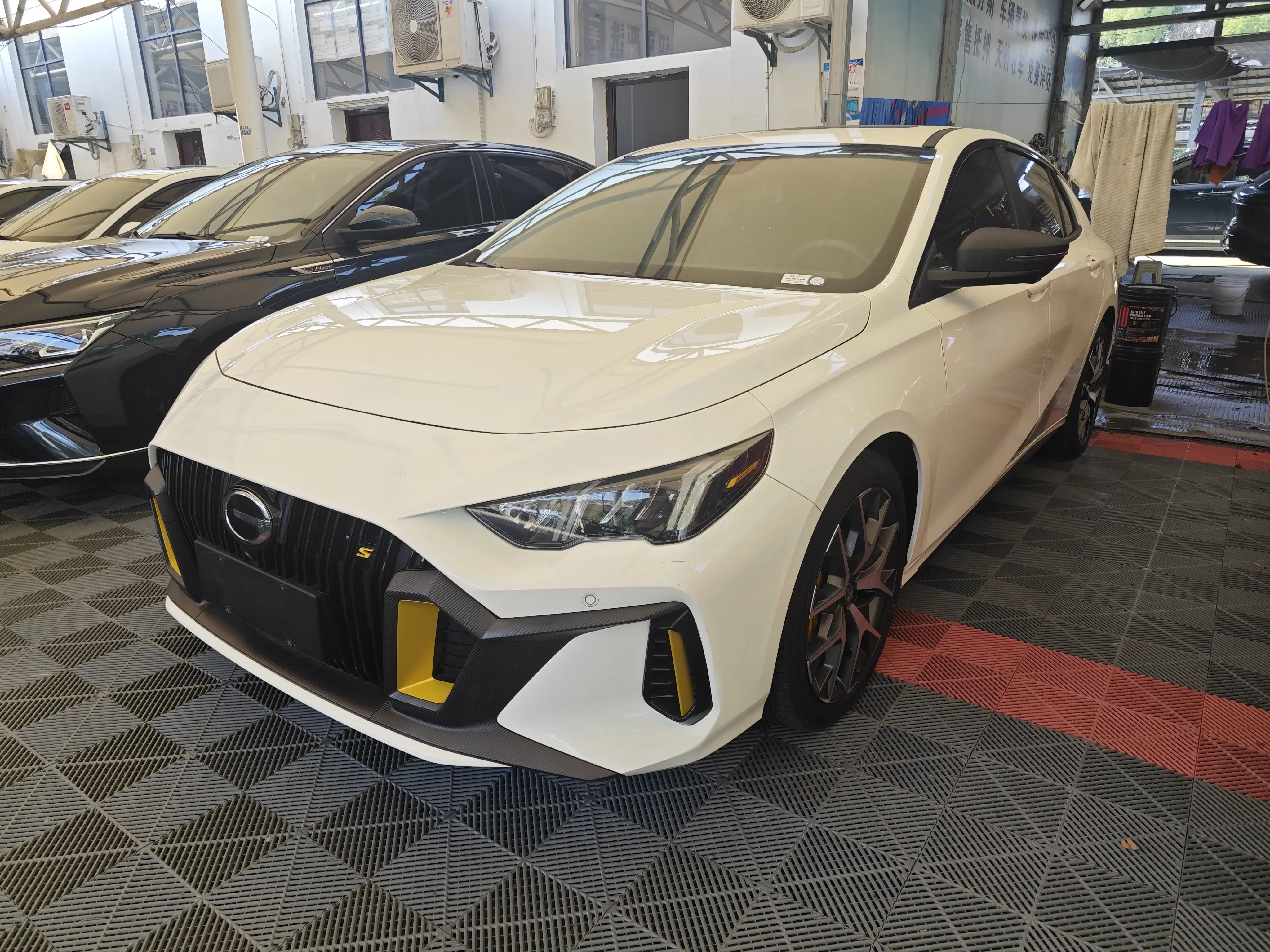 GAC Trumpchi Empow  из Китая