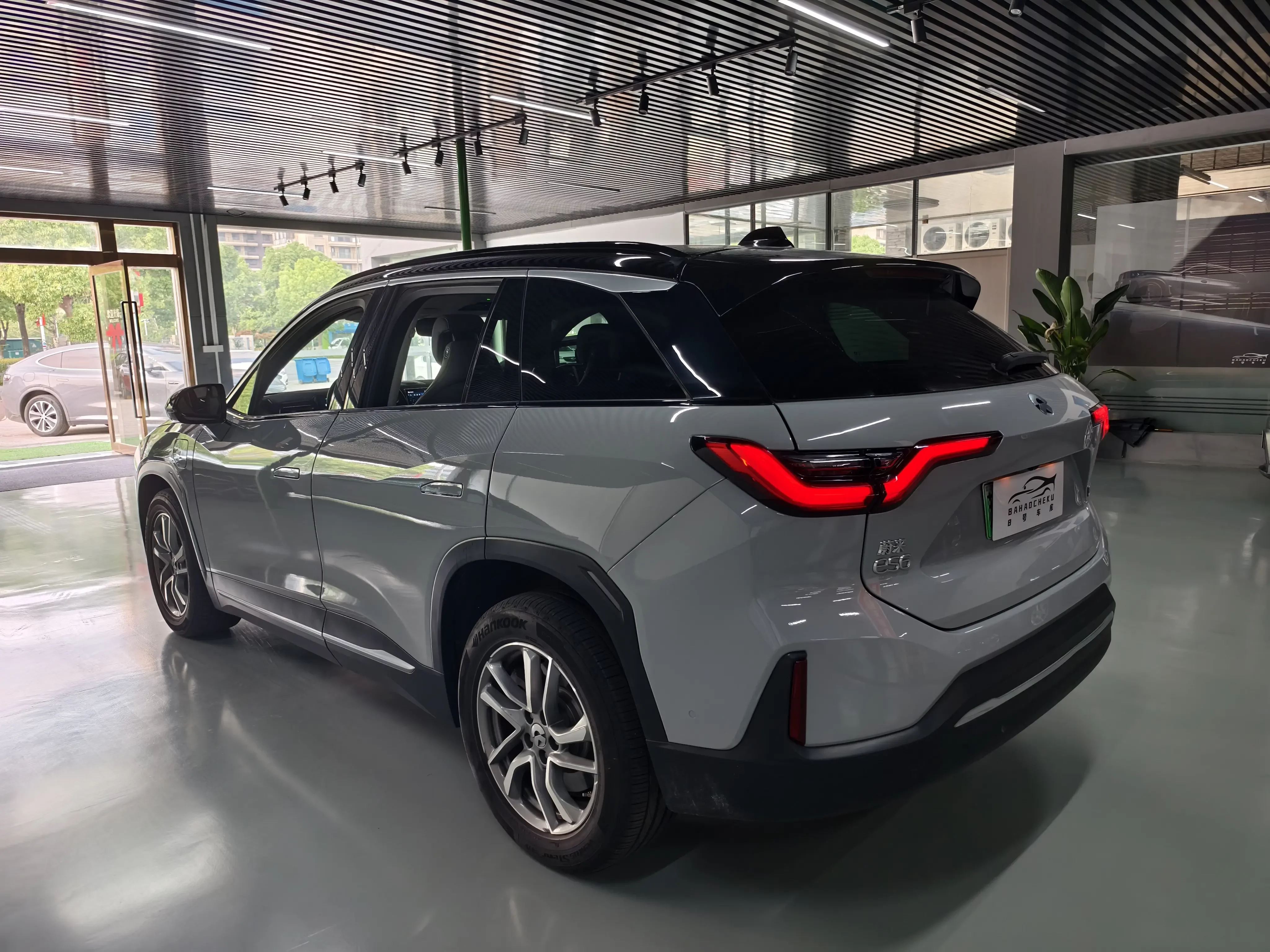 NIO ES6