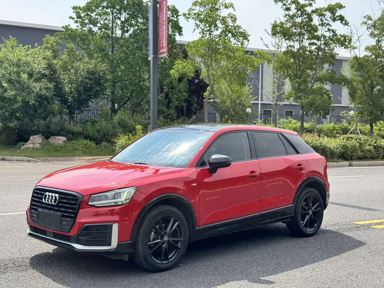 Audi Q2L