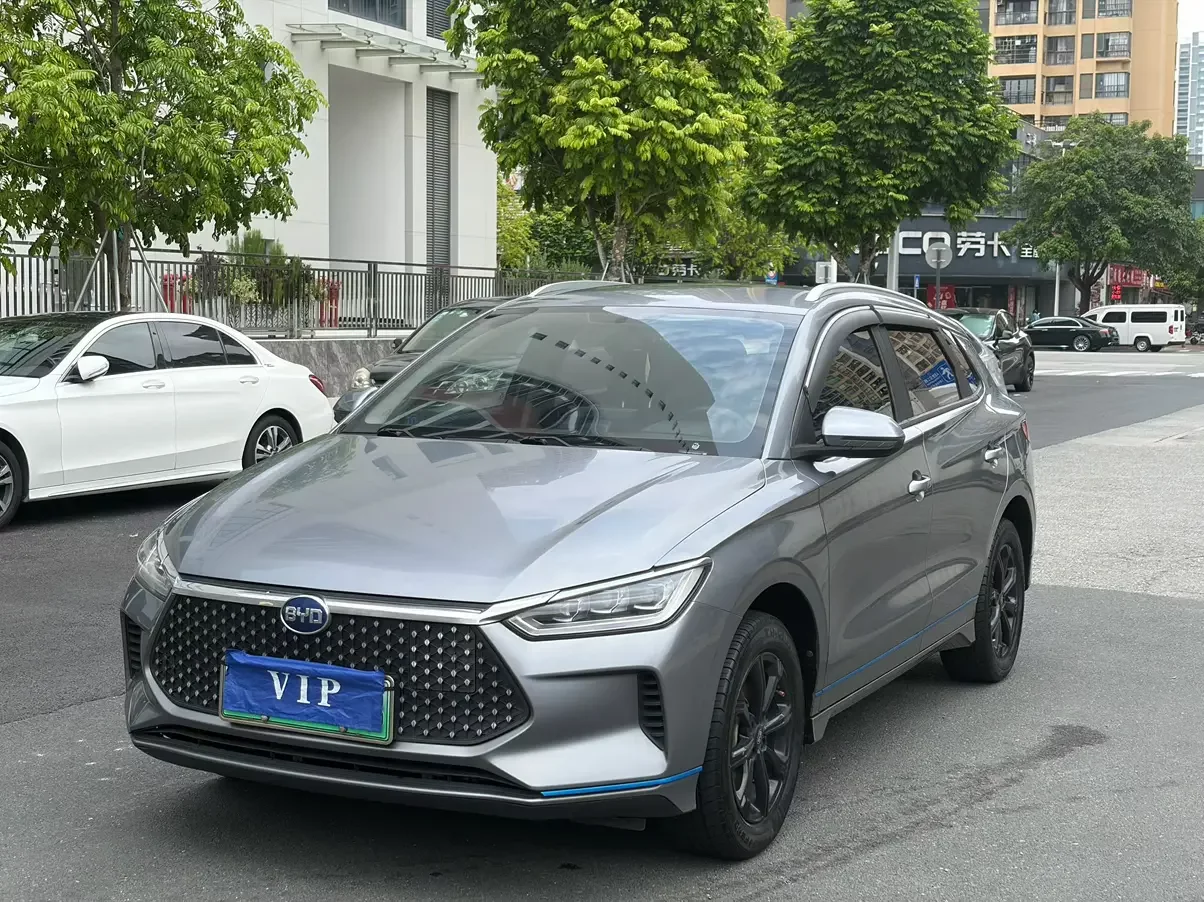 BYD e2