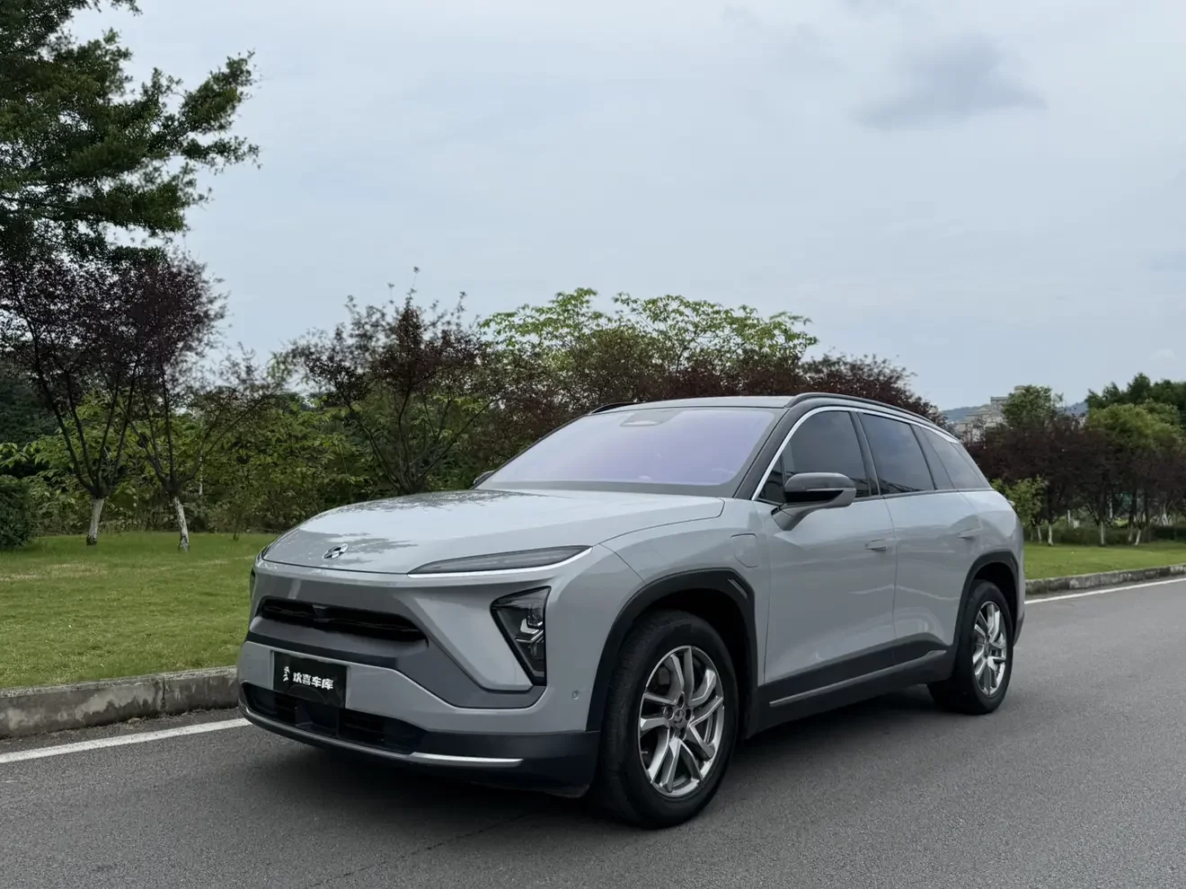 NIO ES6