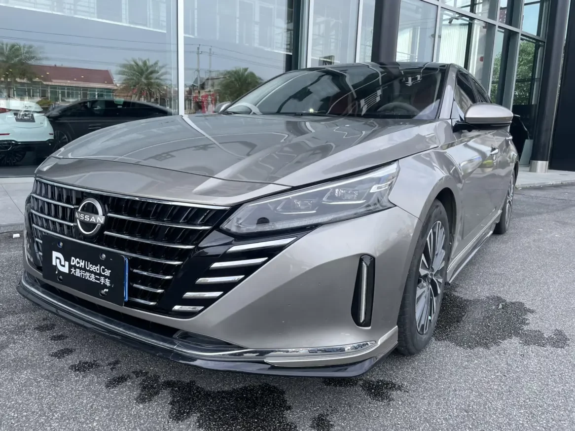 Nissan Altima