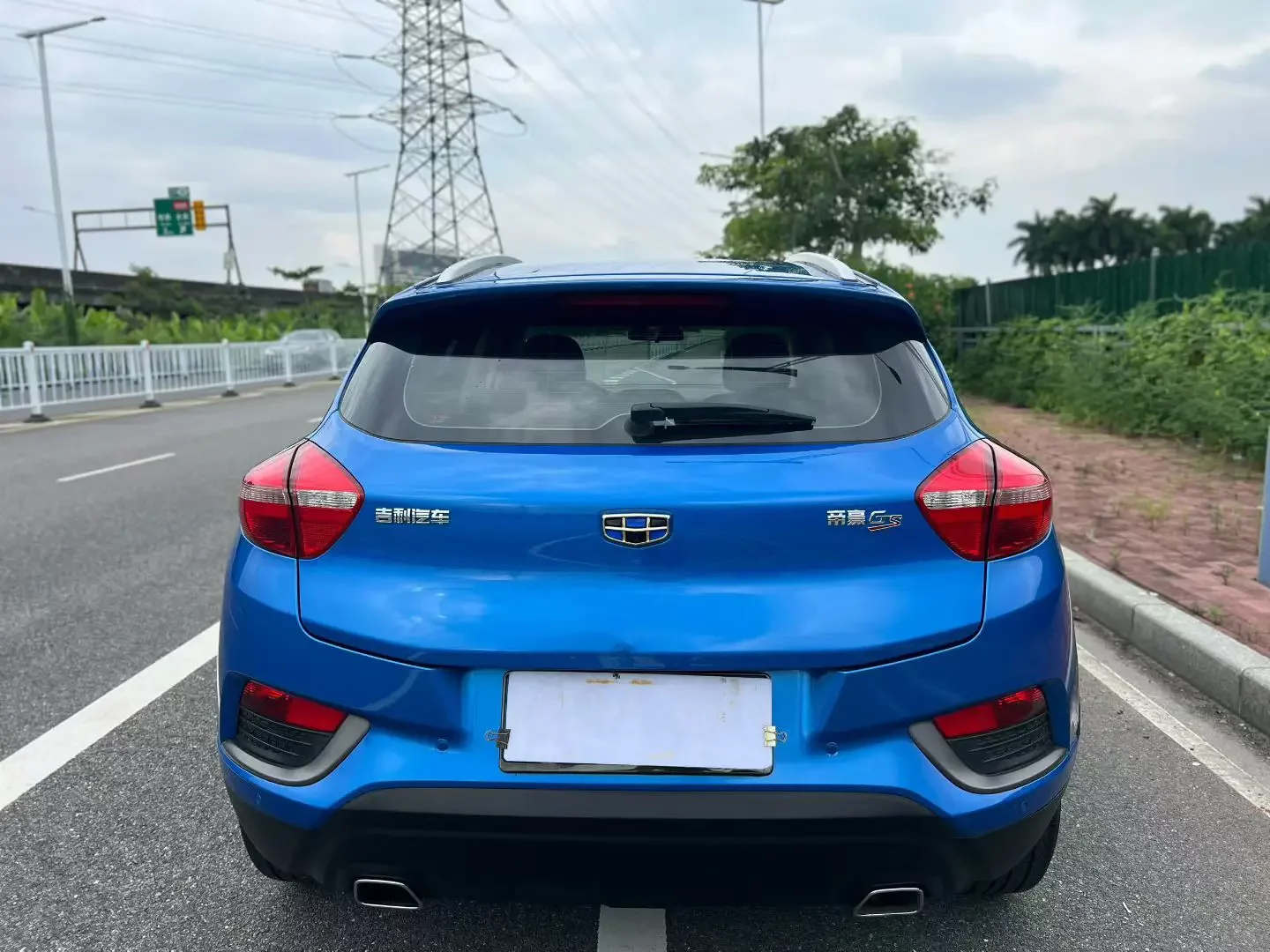 Geely Emgrand GS